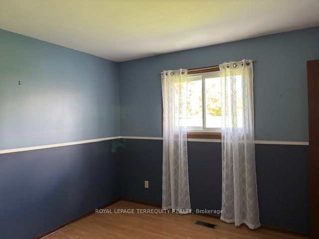 320 Myrtle Road E Property Photo 14
