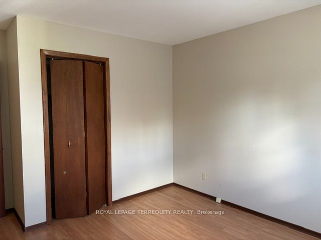 320 Myrtle Road E Property Photo 16