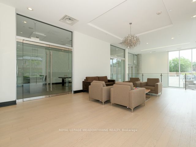 2055 Danforth Avenue 804 Property Photo 7