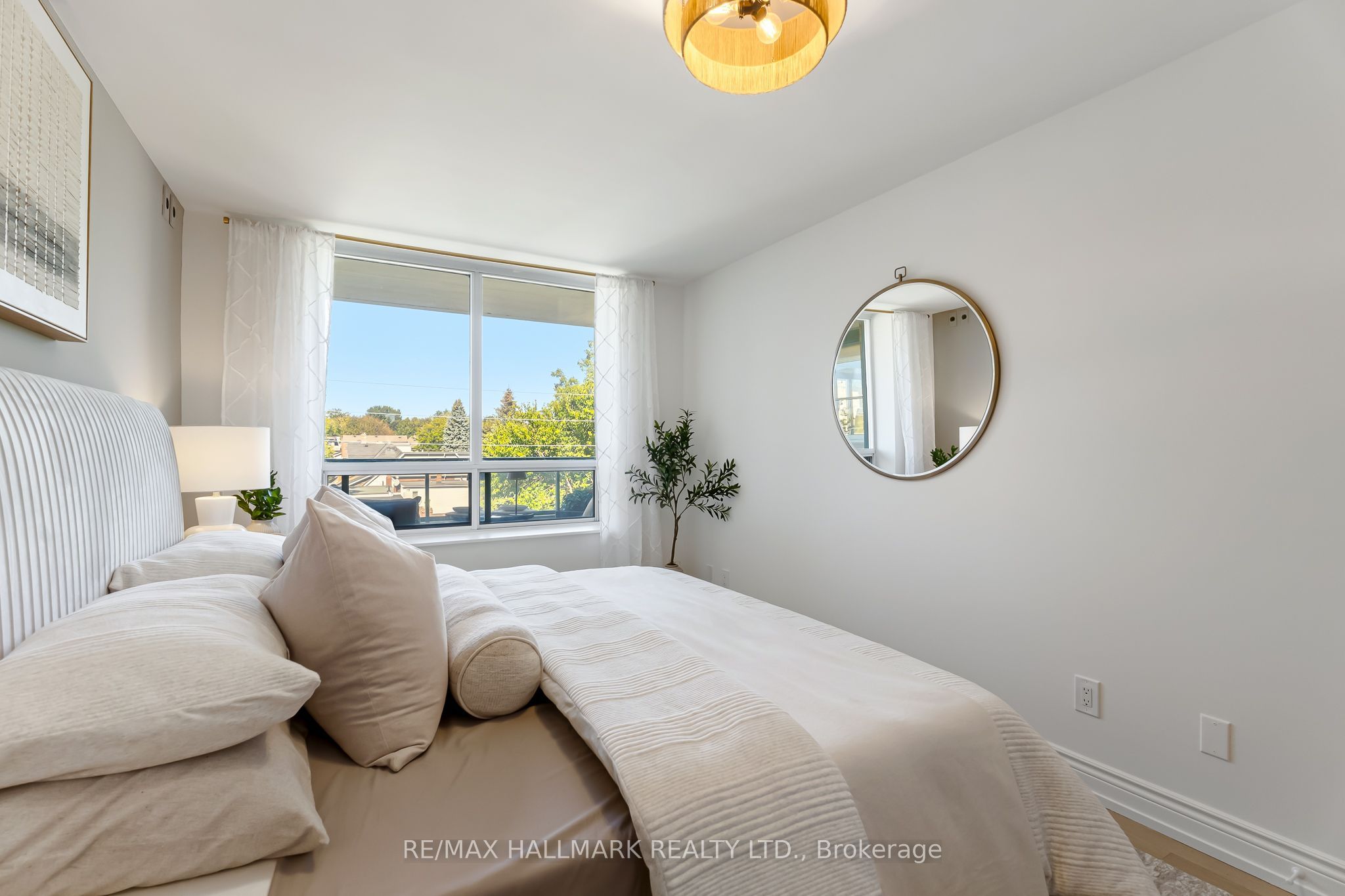 1797 Queen Street E 404 Property Photo 23