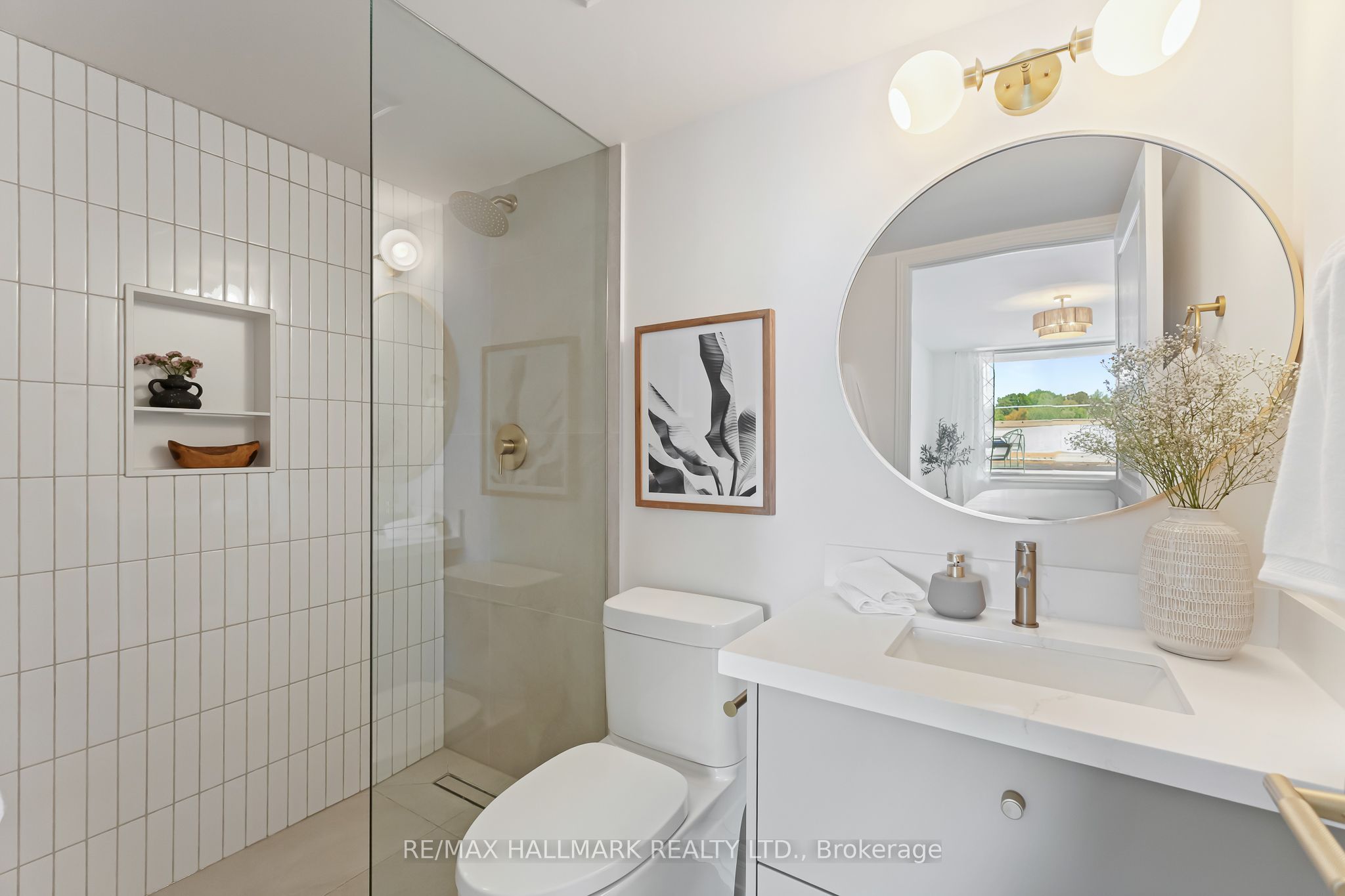 1797 Queen Street E 404 Property Photo 24