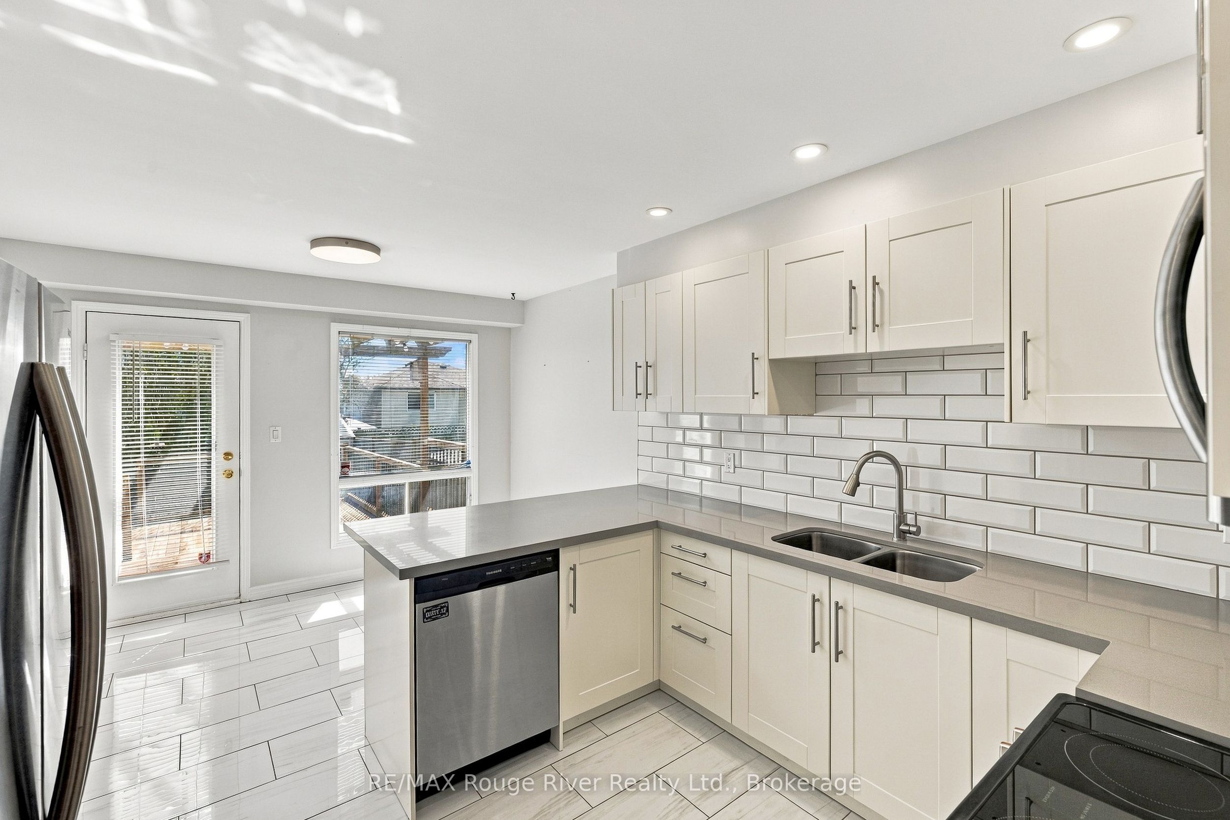 95 B Concession Street E Property Photo 6