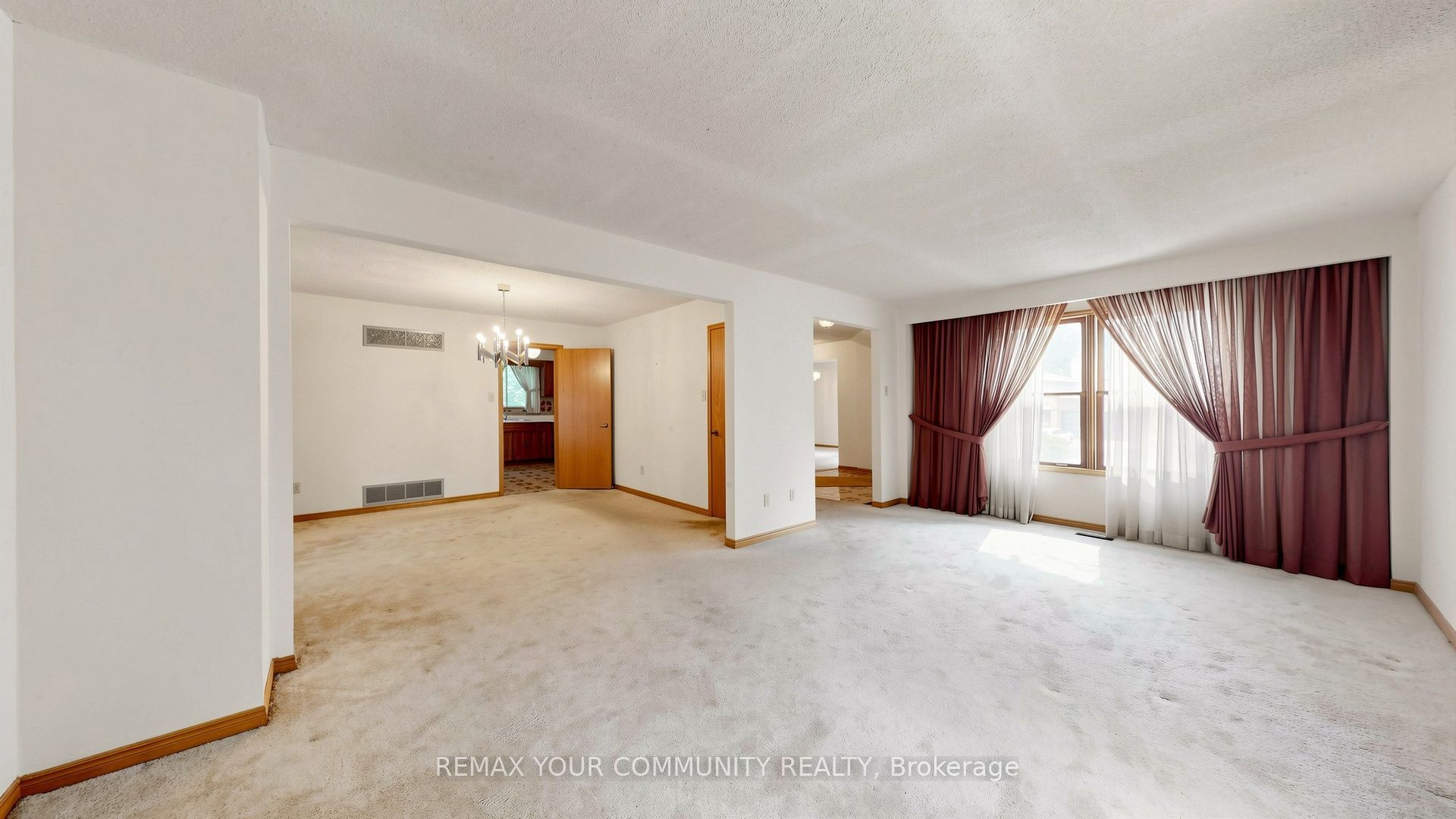 2 Trimontium Crescent Property Photo 3