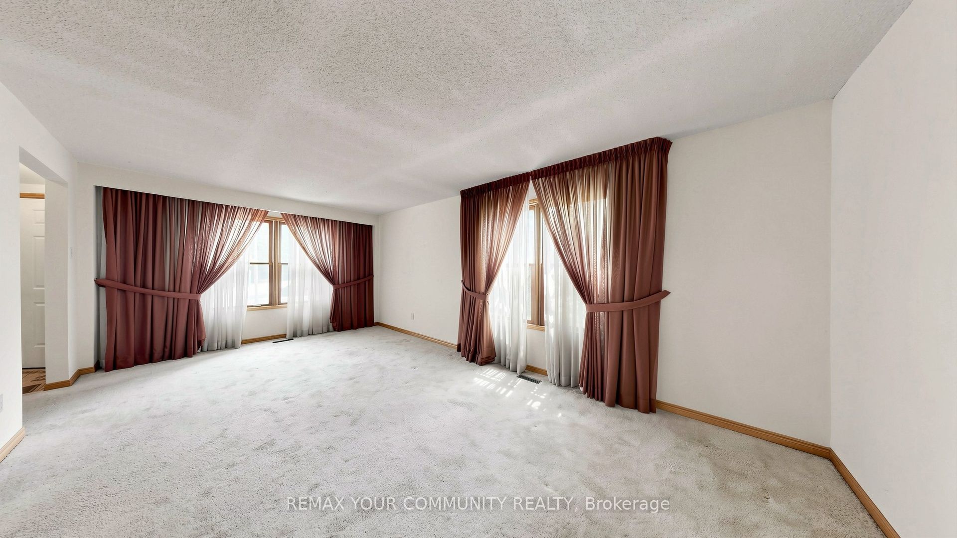 2 Trimontium Crescent Property Photo 6