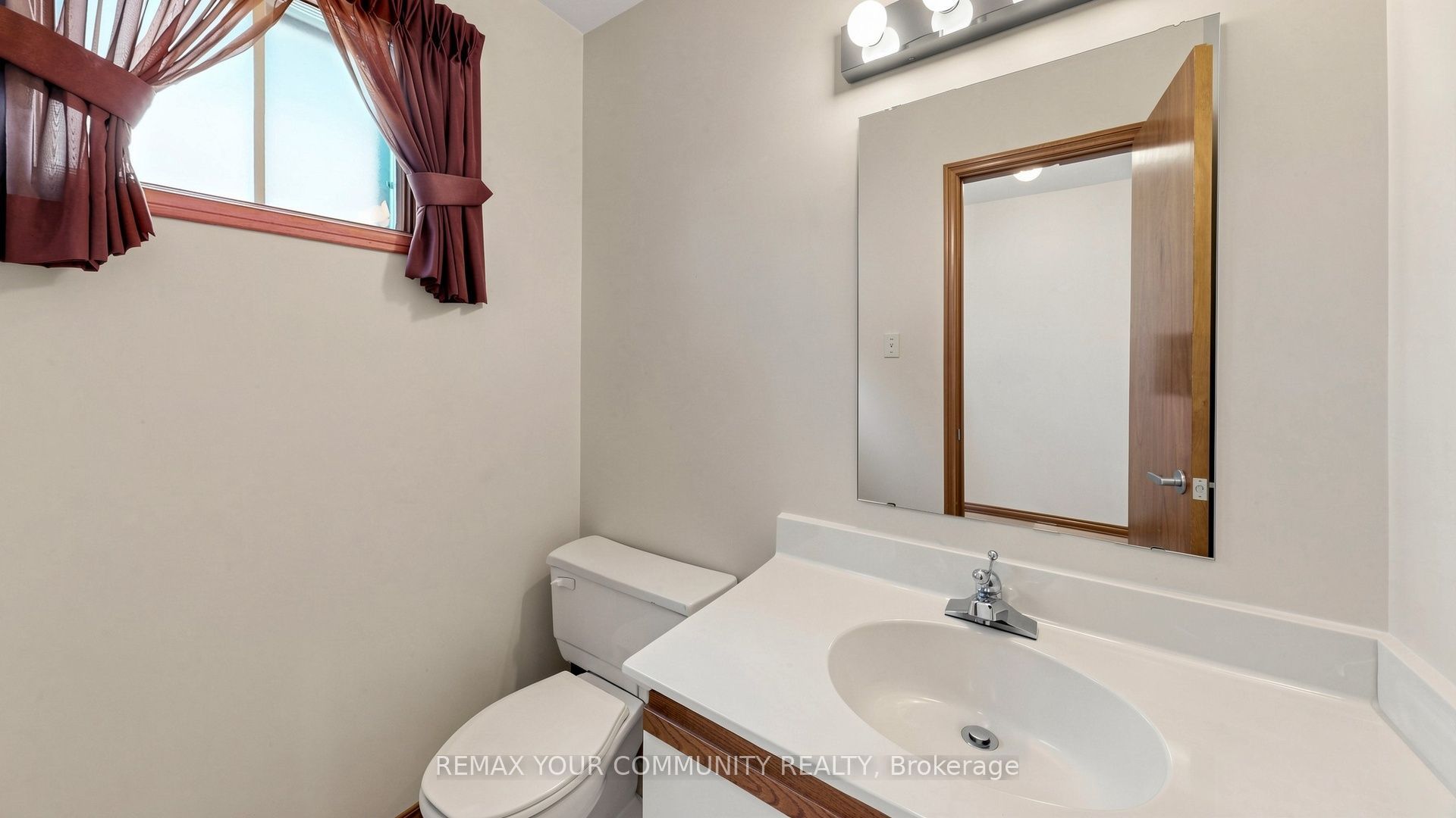 2 Trimontium Crescent Property Photo 20