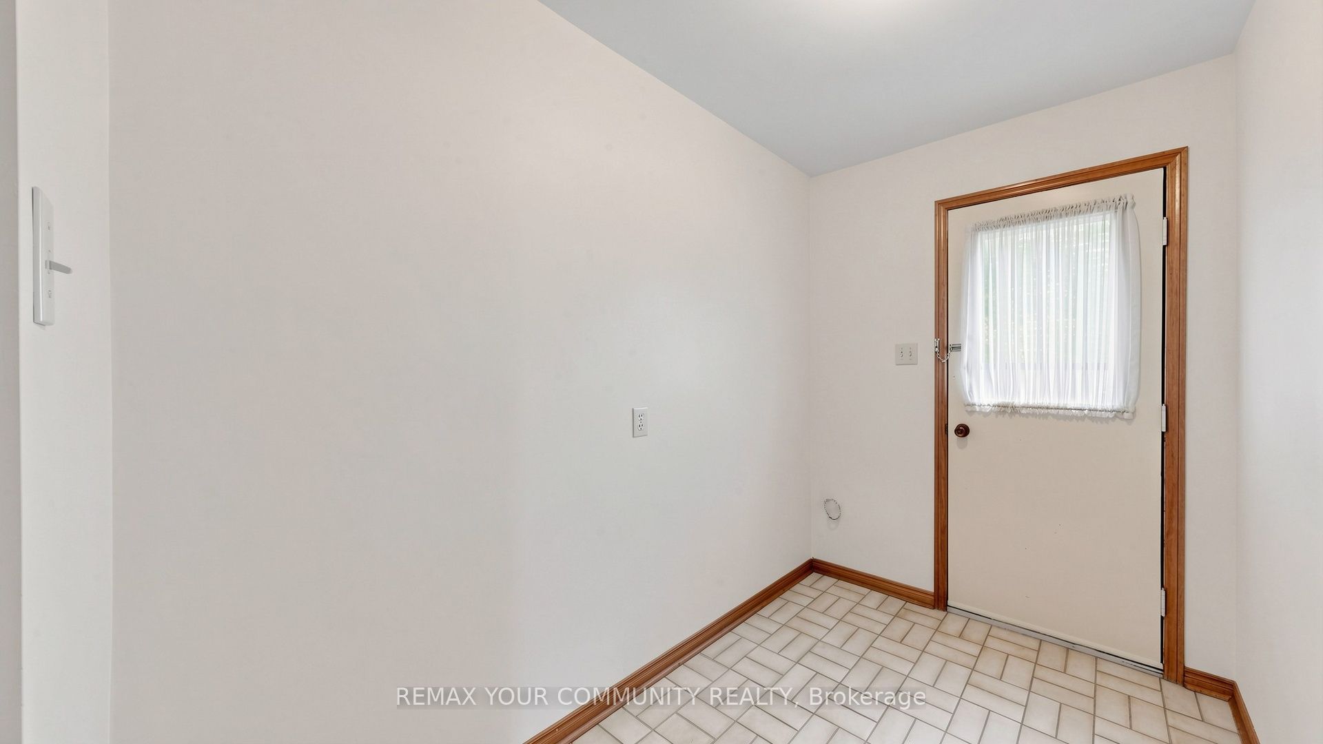 2 Trimontium Crescent Property Photo 21