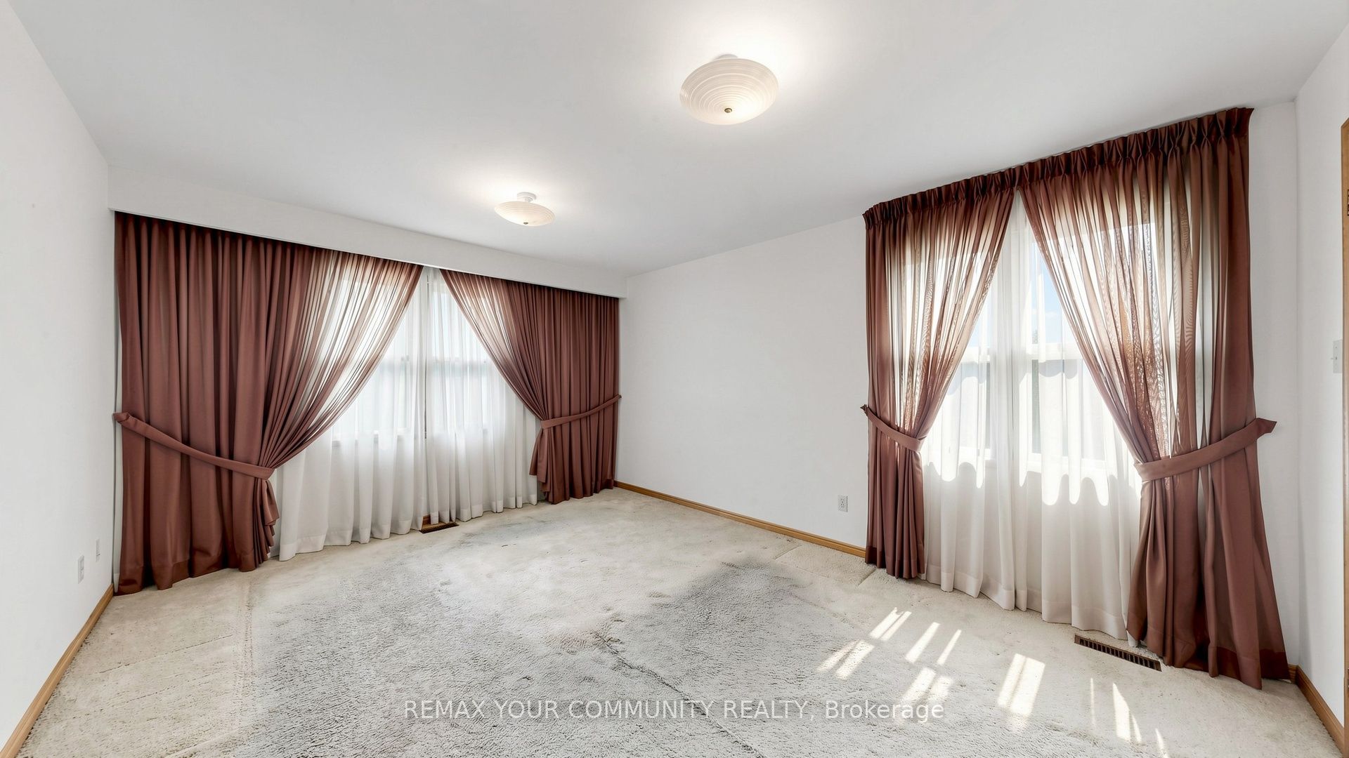 2 Trimontium Crescent Property Photo 25