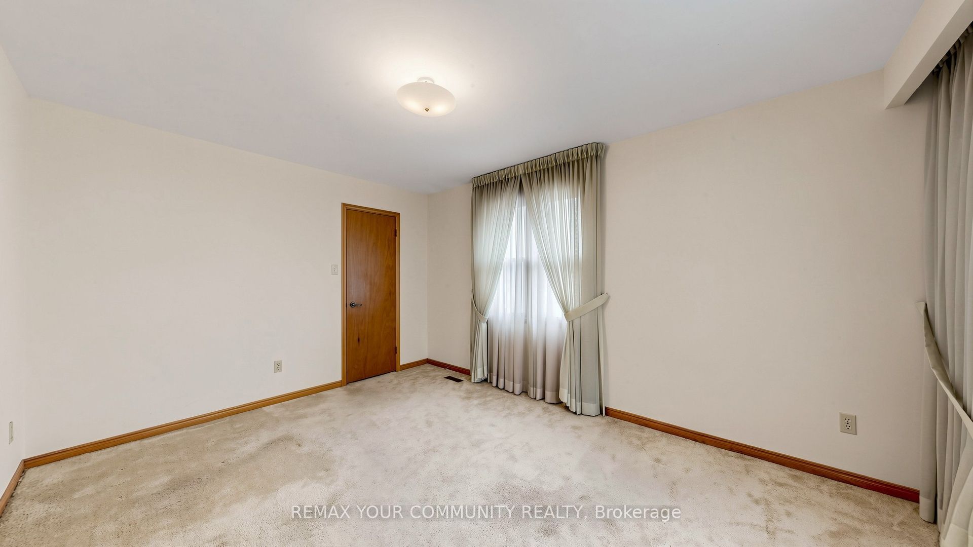 2 Trimontium Crescent Property Photo 28