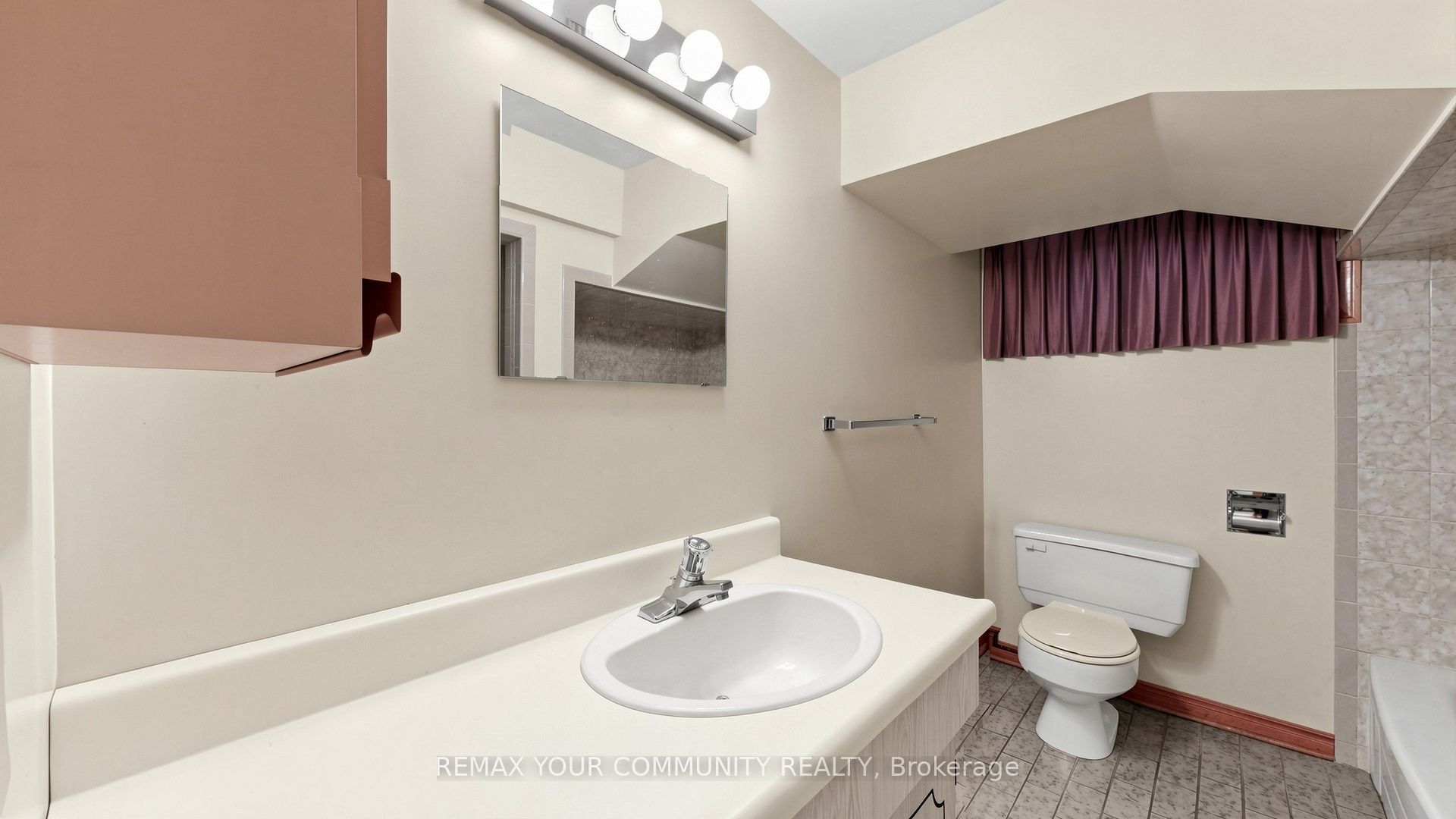 2 Trimontium Crescent Property Photo 42