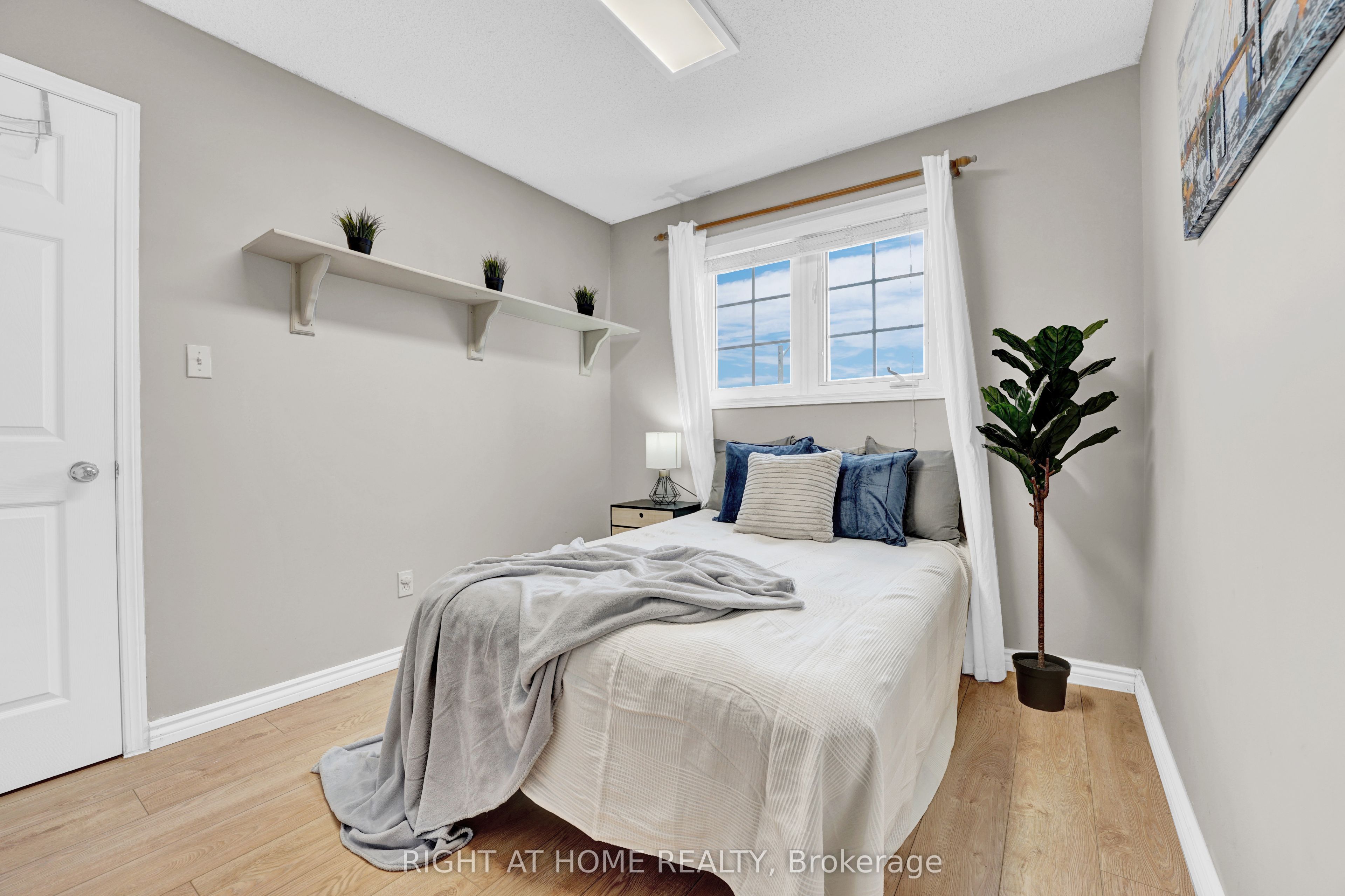 1720 Radcliffe Drive Property Photo 12