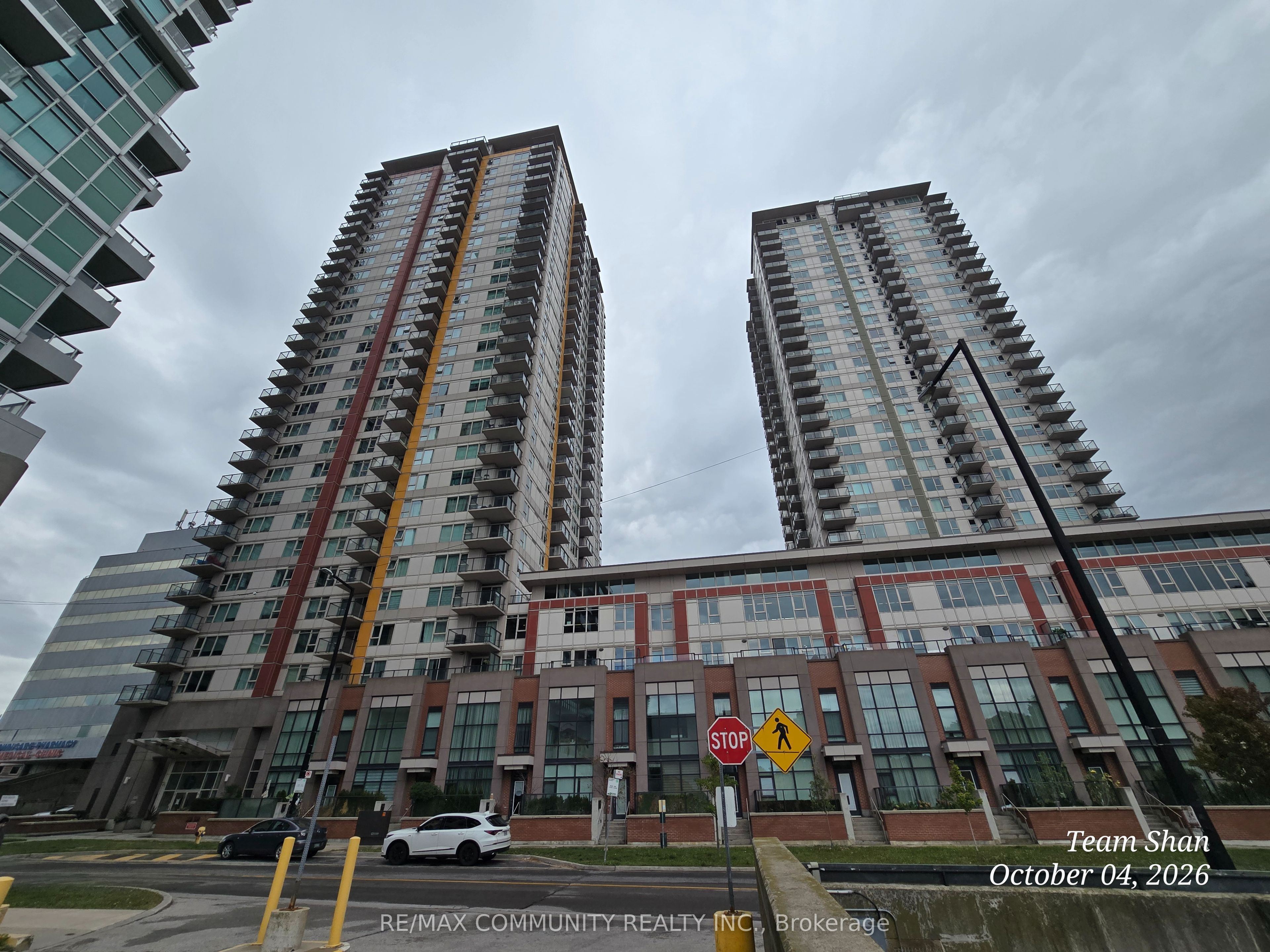25 Town Centre Court Lph01 Property Photo 1
