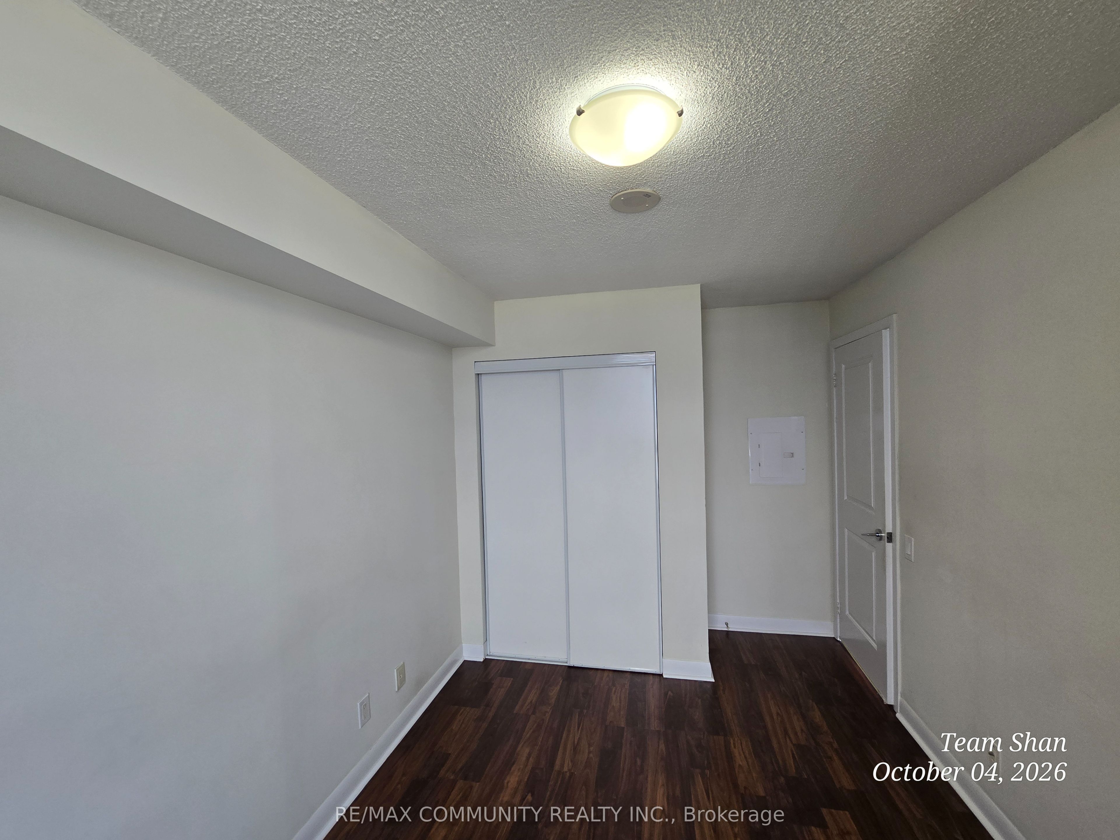 25 Town Centre Court Lph01 Property Photo 19