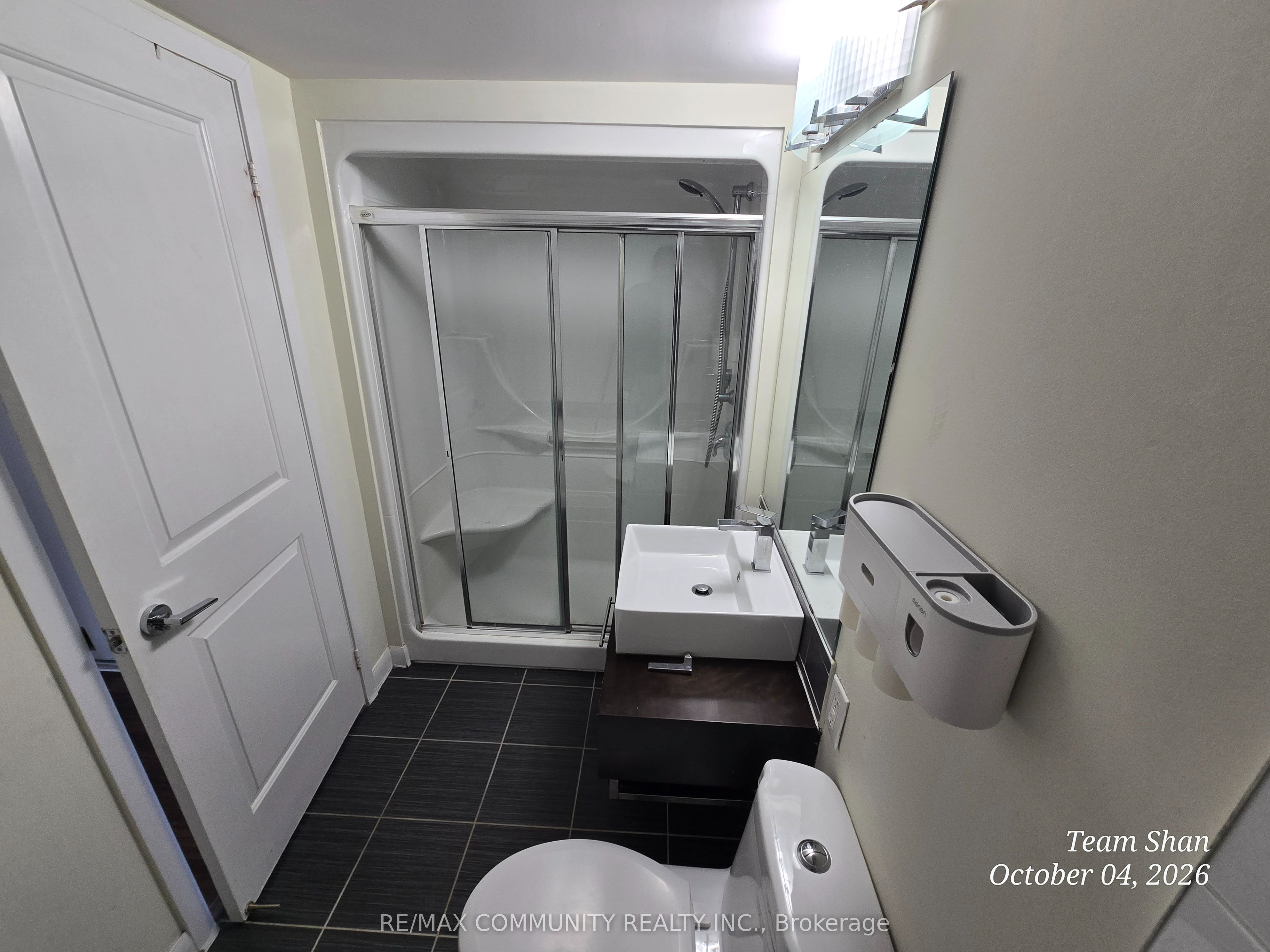 25 Town Centre Court Lph01 Property Photo 22