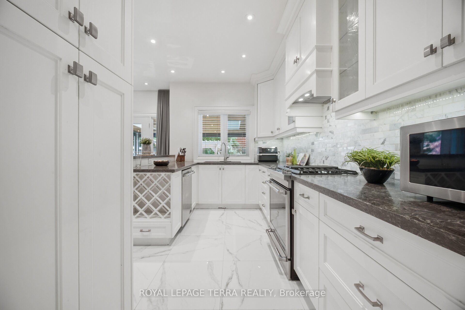 27 Minford Avenue Property Photo 15
