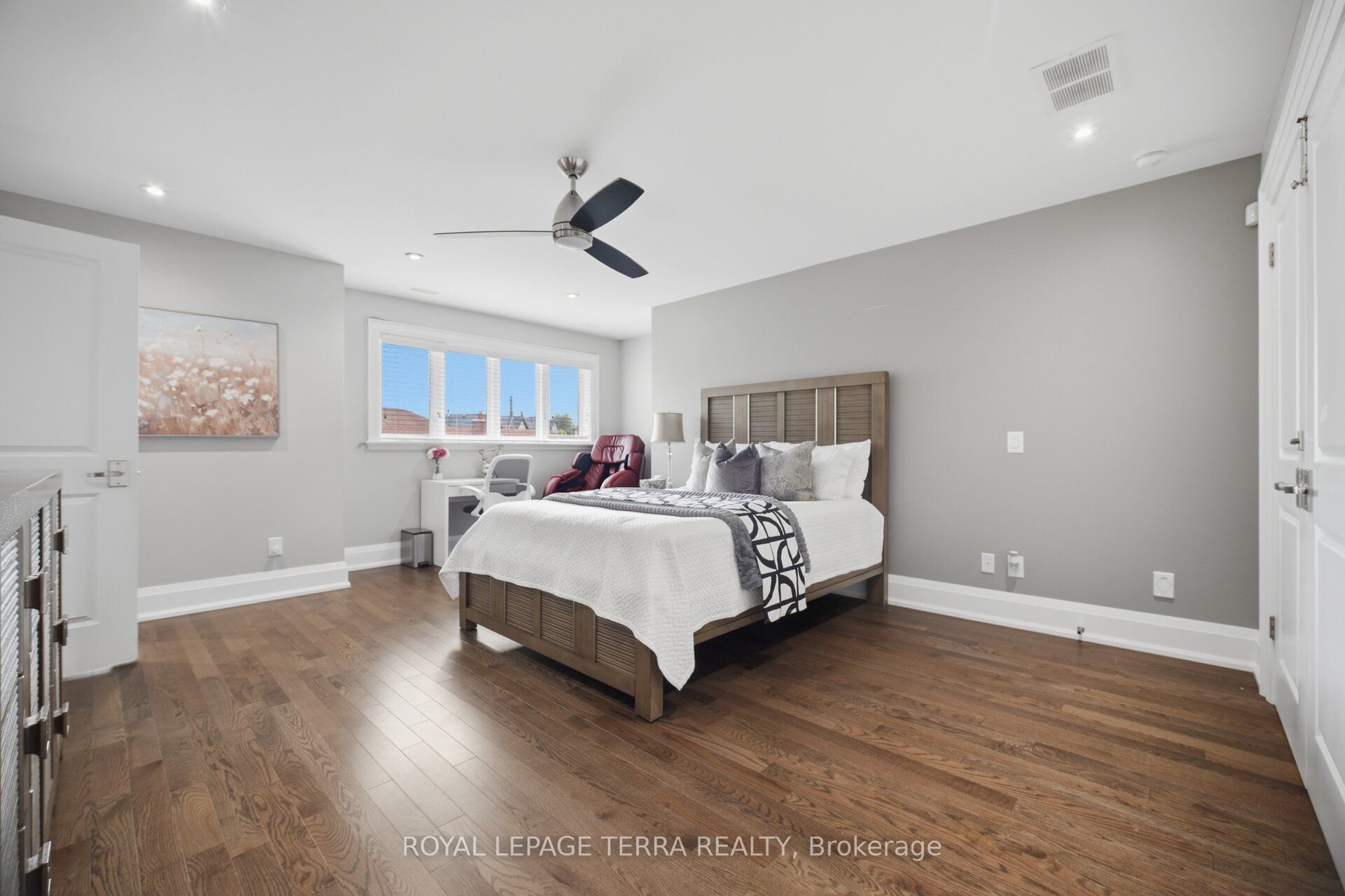 27 Minford Avenue Property Photo 25