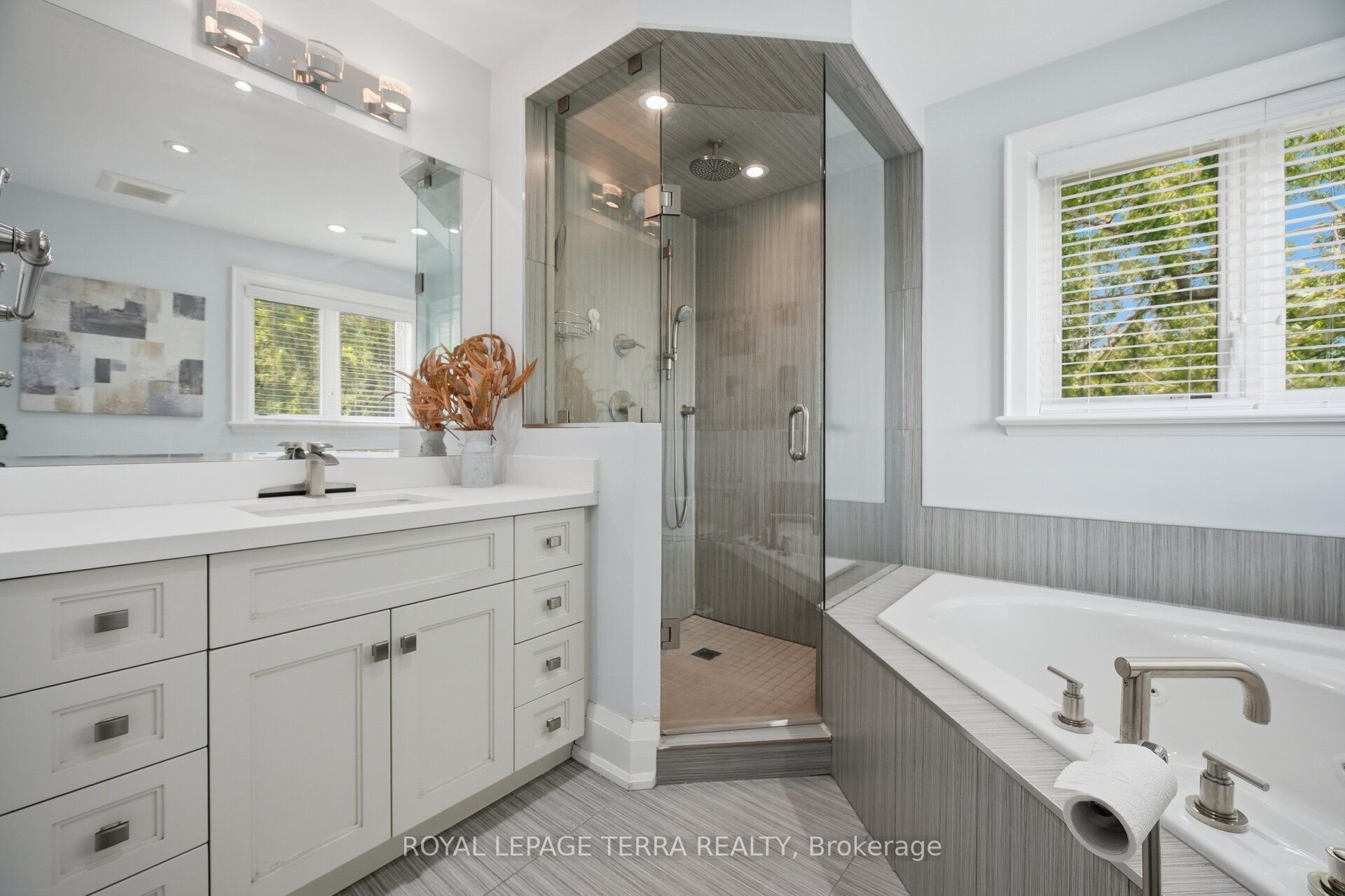 27 Minford Avenue Property Photo 28