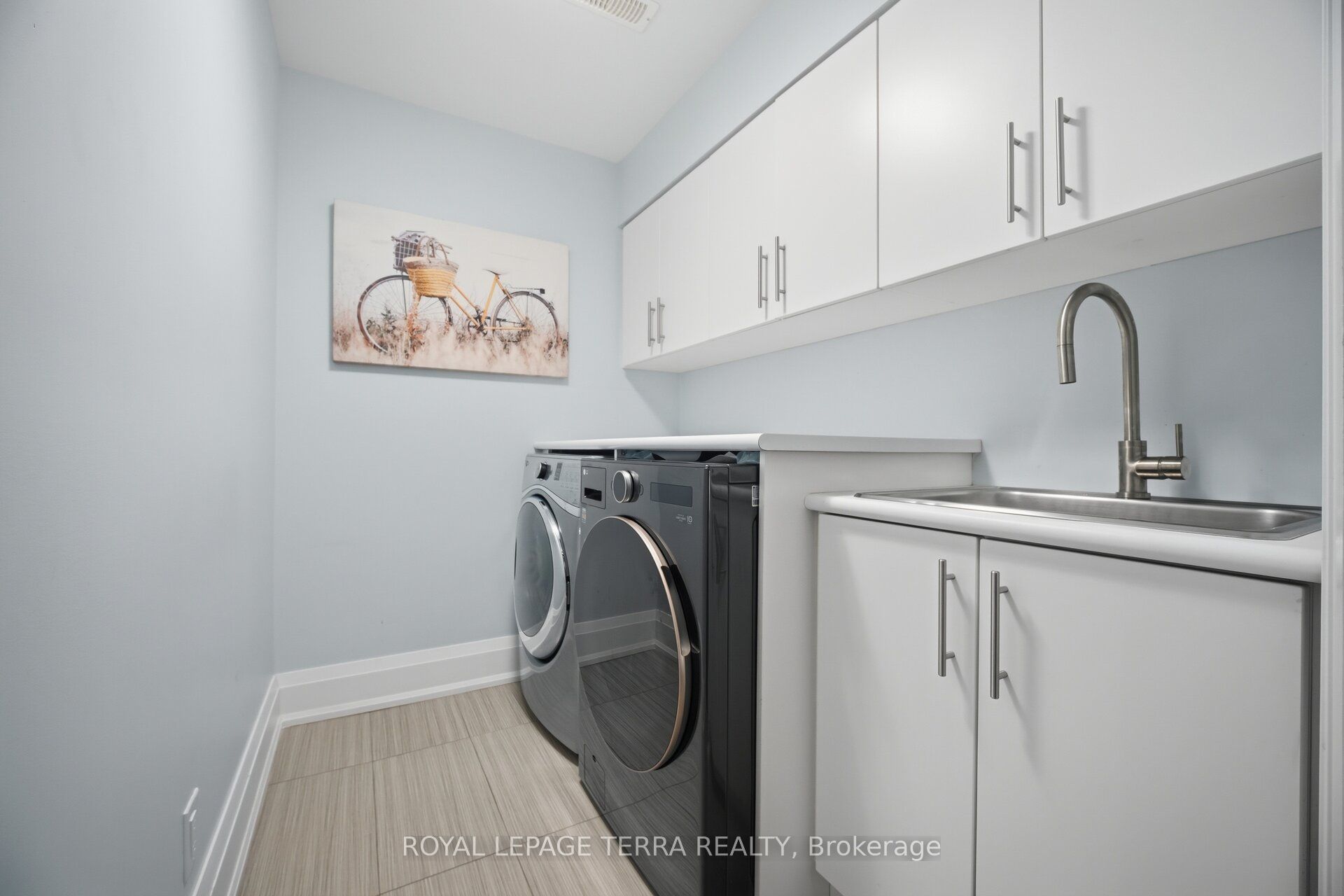 27 Minford Avenue Property Photo 34