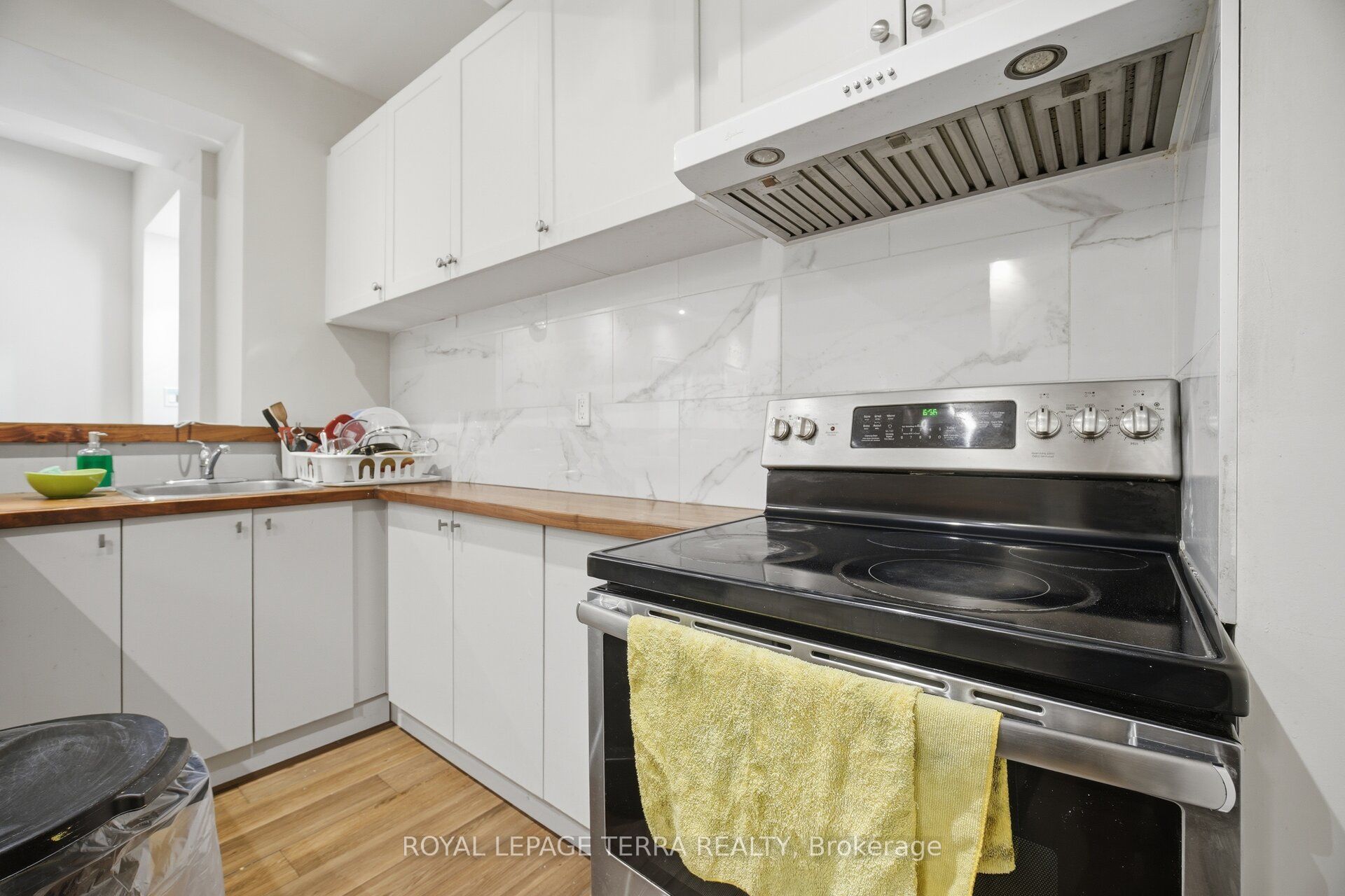 27 Minford Avenue Property Photo 38
