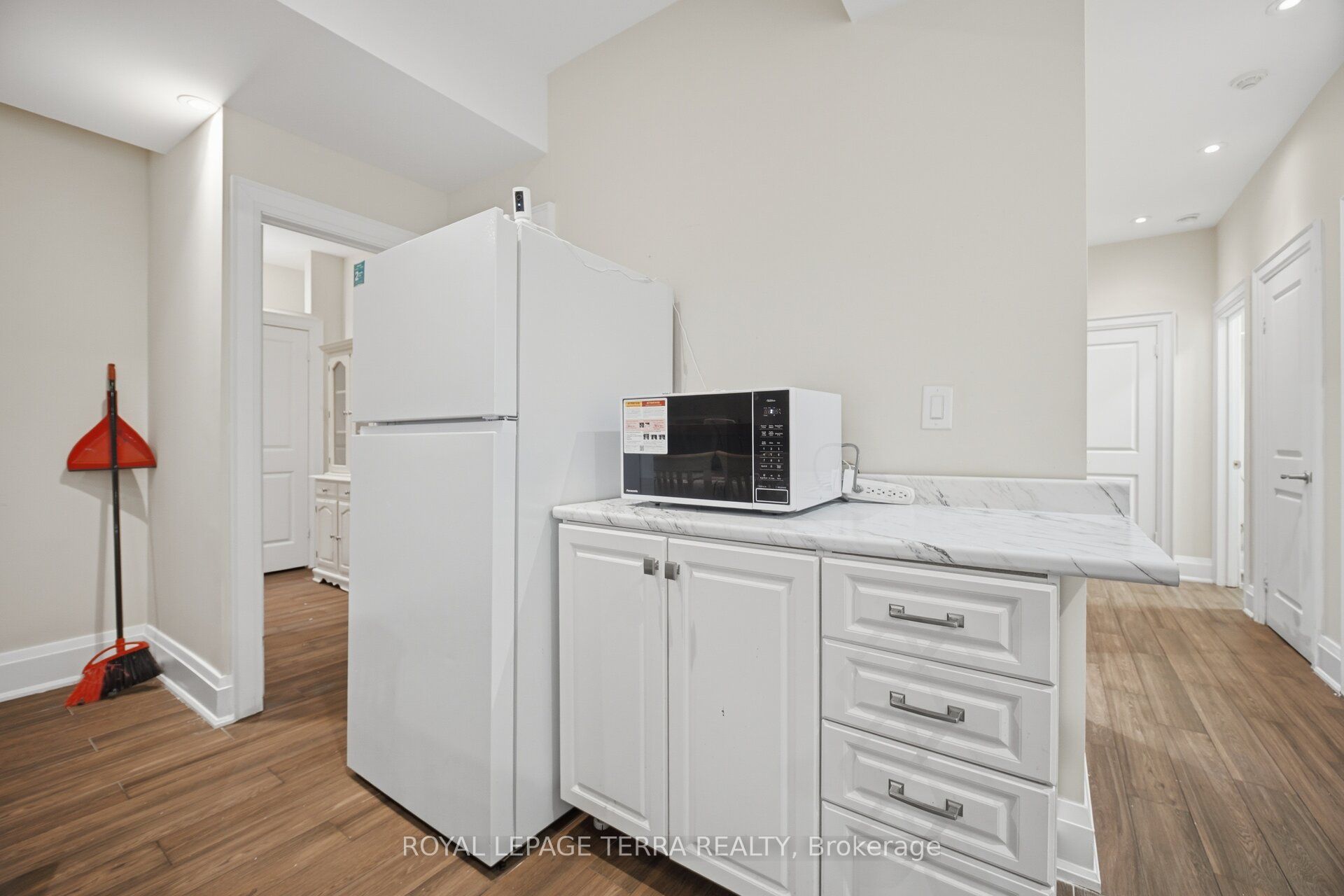 27 Minford Avenue Property Photo 39