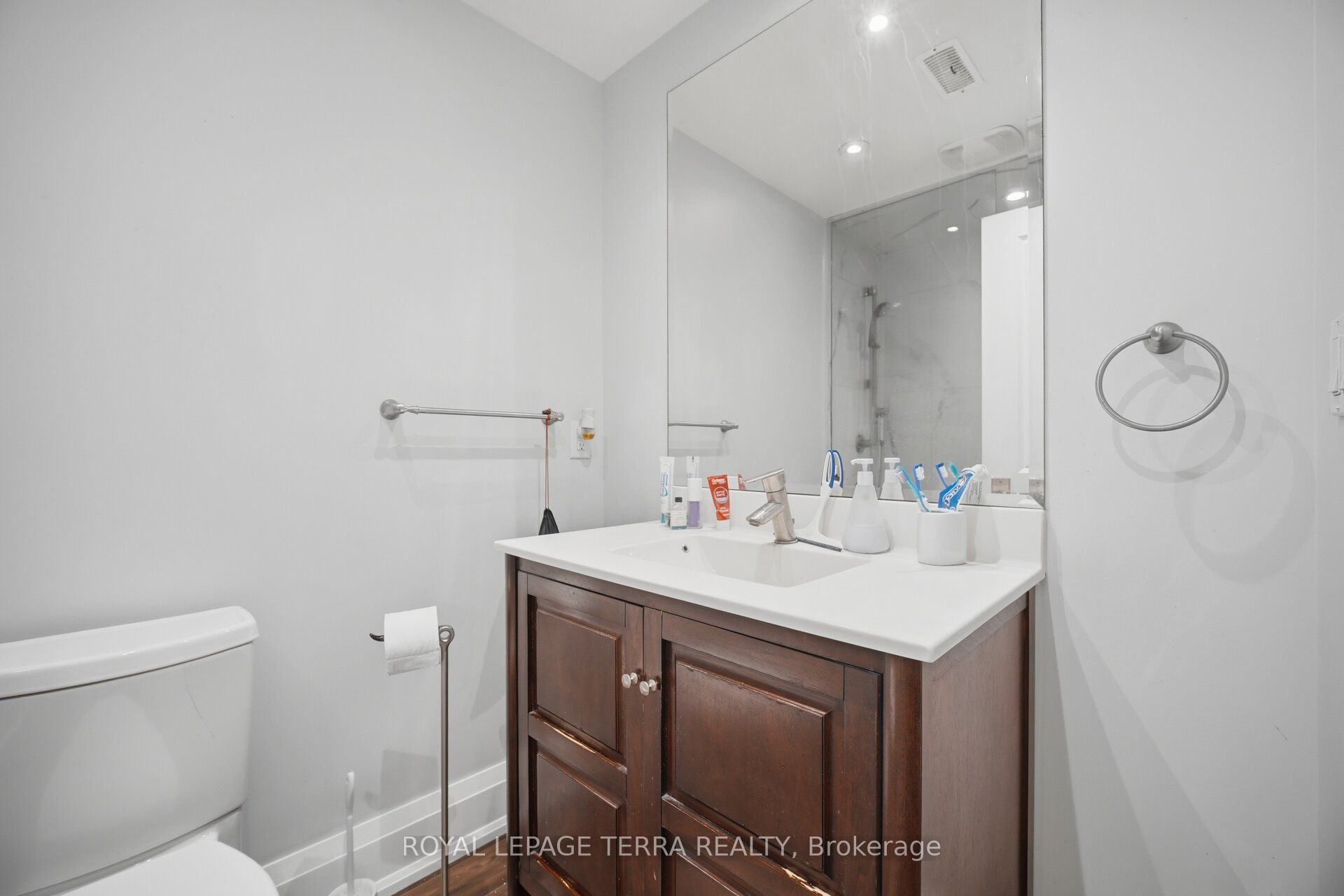 27 Minford Avenue Property Photo 40
