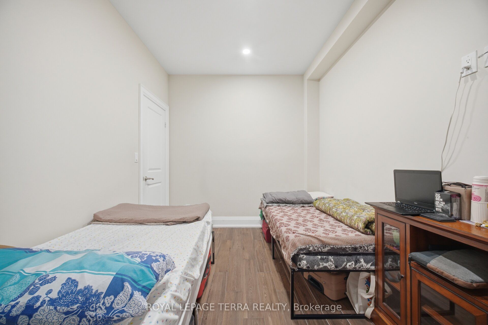 27 Minford Avenue Property Photo 41