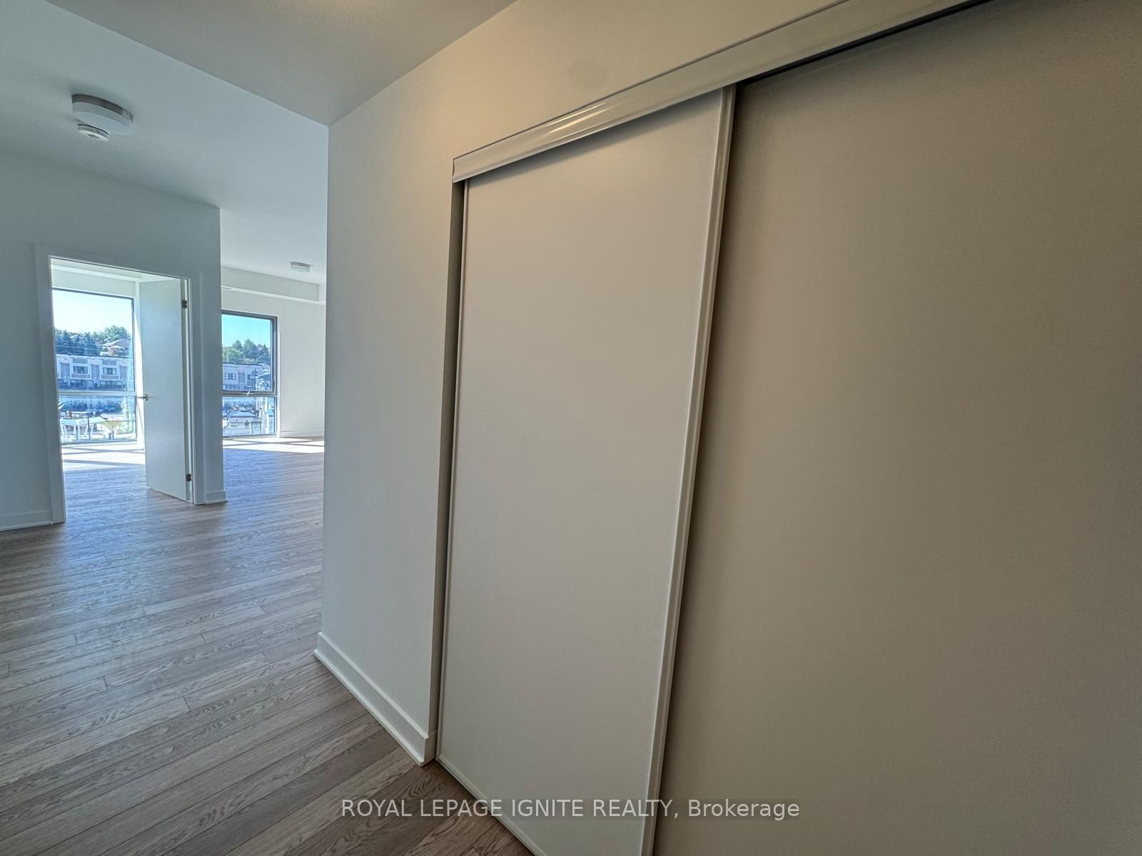 51 Clarington Boulevard 521 Property Photo 6