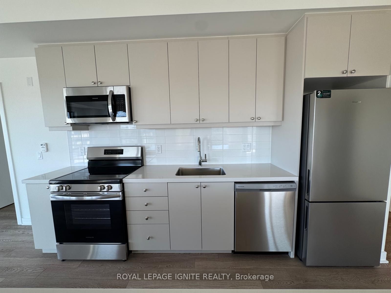 51 Clarington Boulevard 521 Property Photo 10