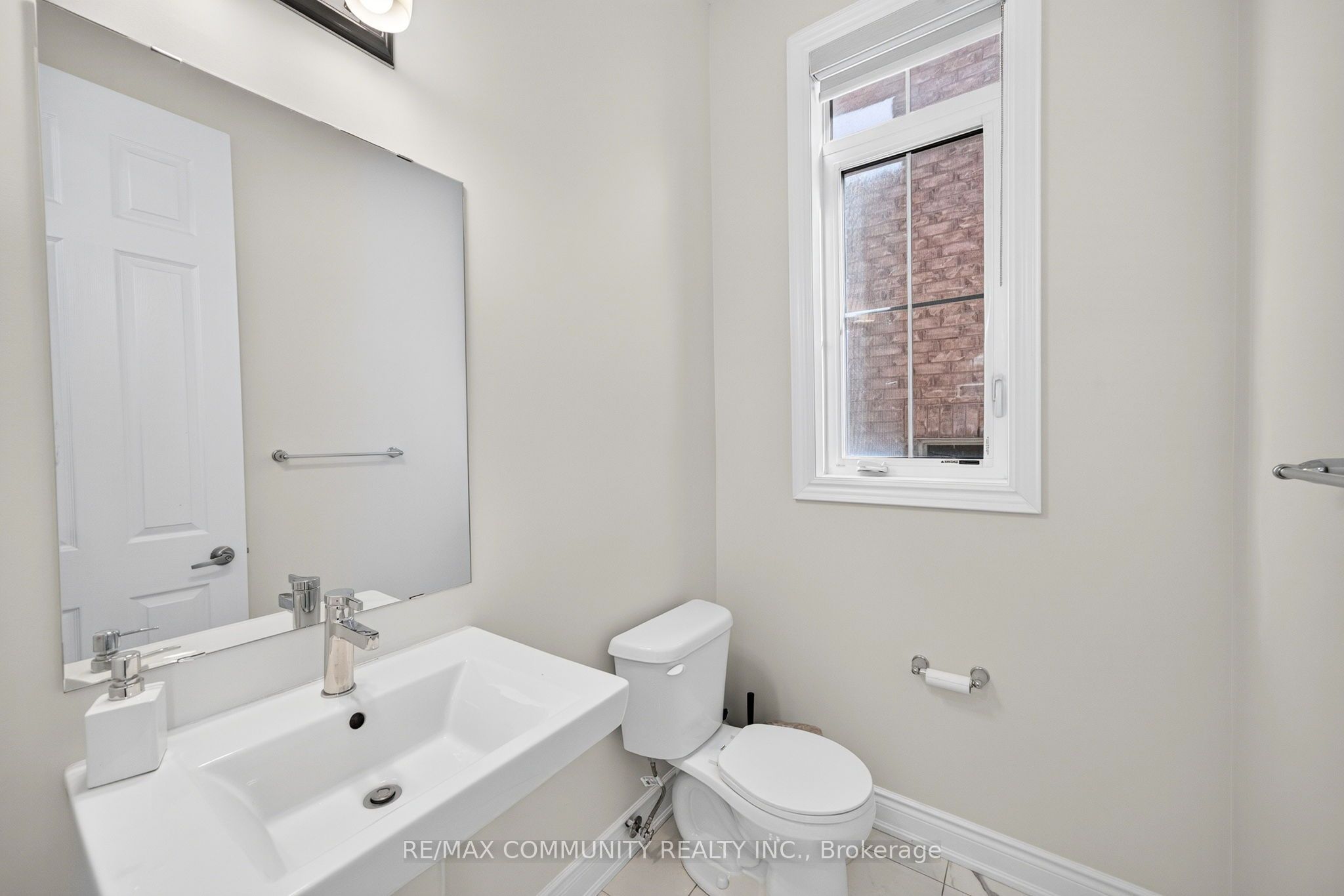 144 Auckland Drive Property Photo 22