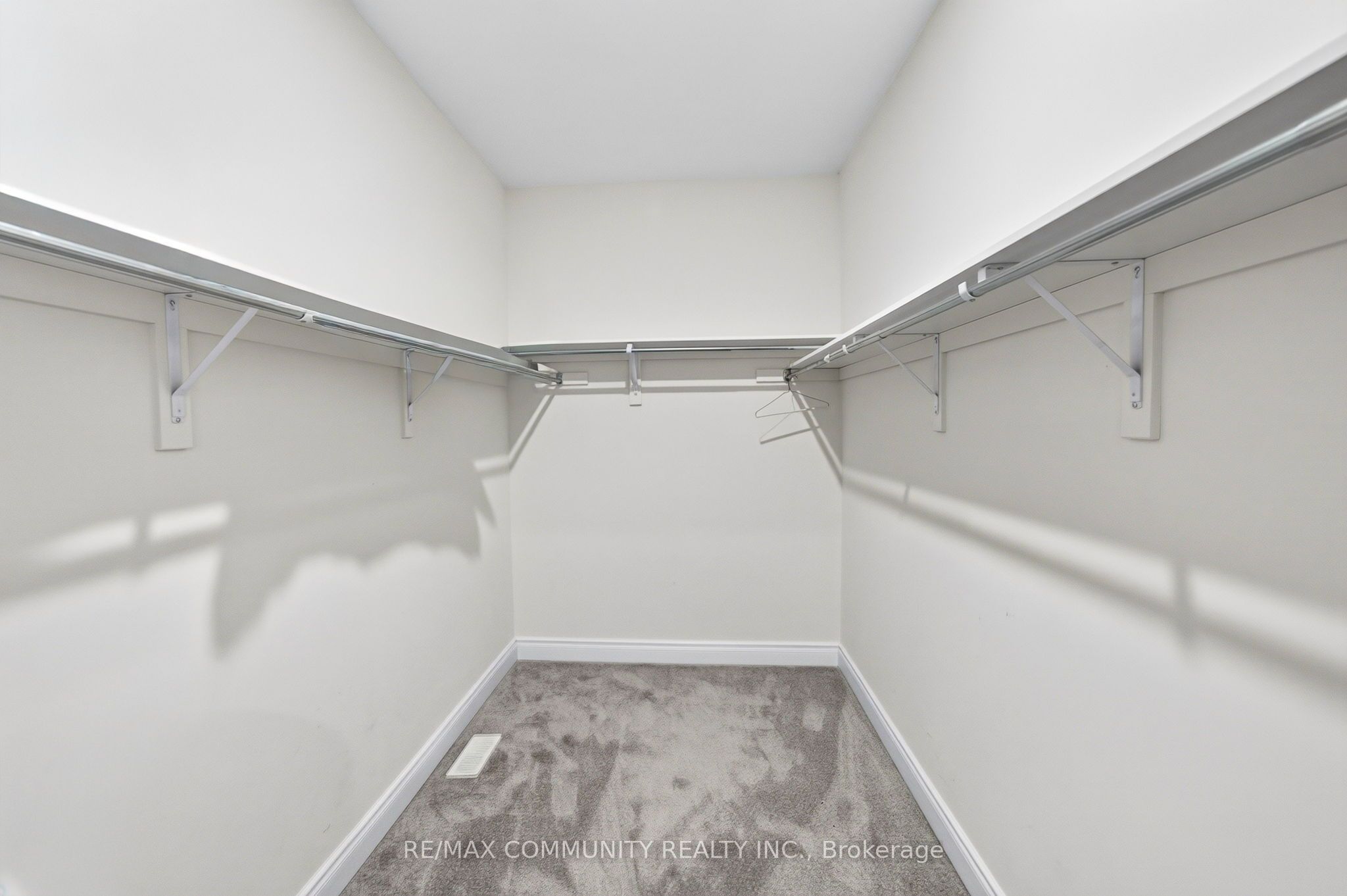 144 Auckland Drive Property Photo 31