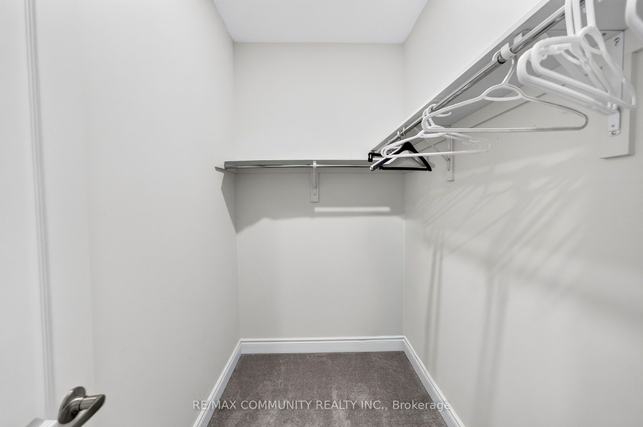 144 Auckland Drive Property Photo 32