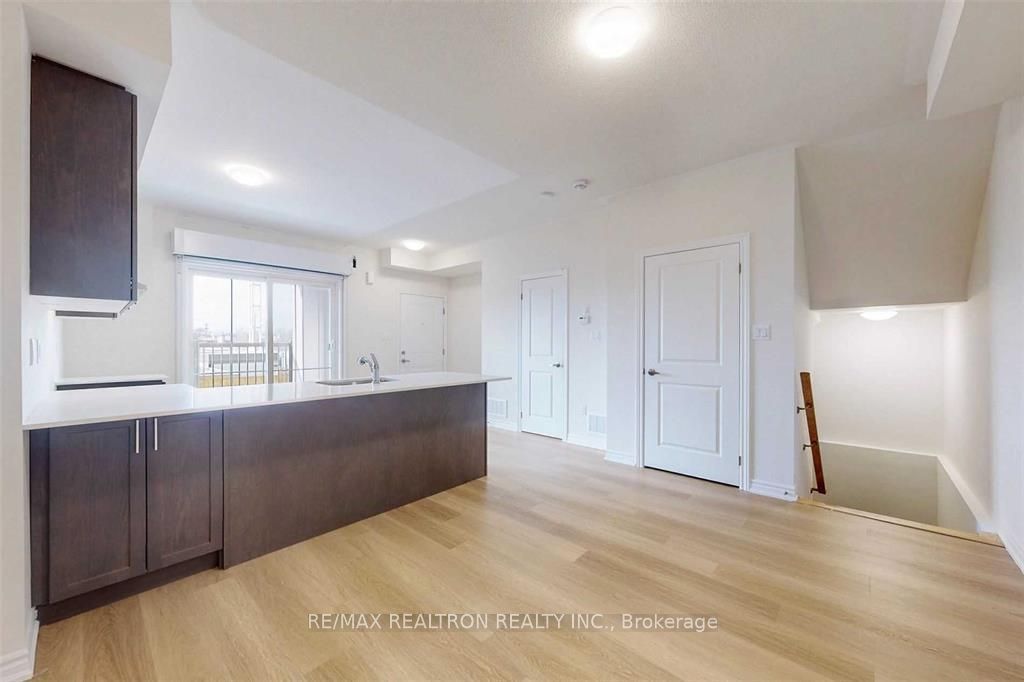 480 Beresford Path 19 Property Photo 9