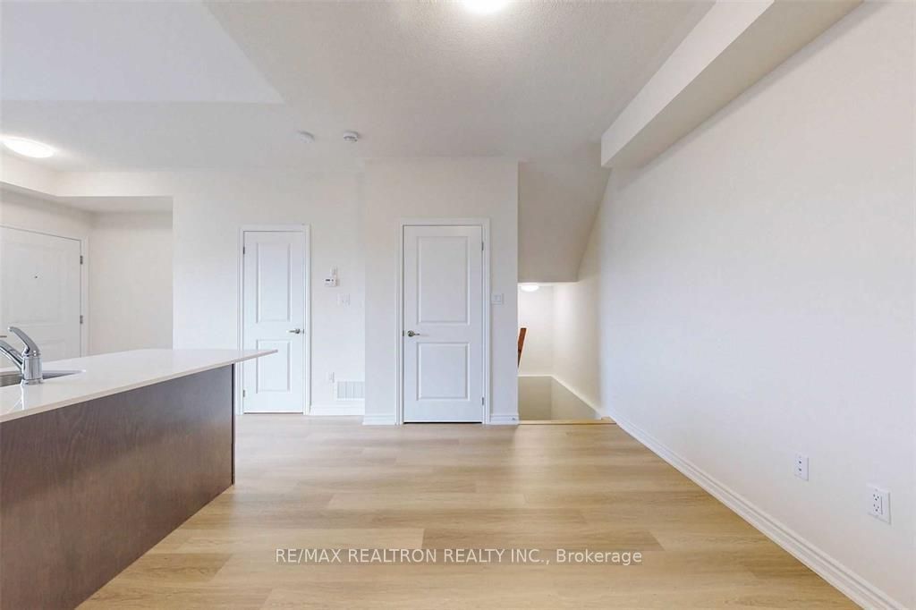 480 Beresford Path 19 Property Photo 10
