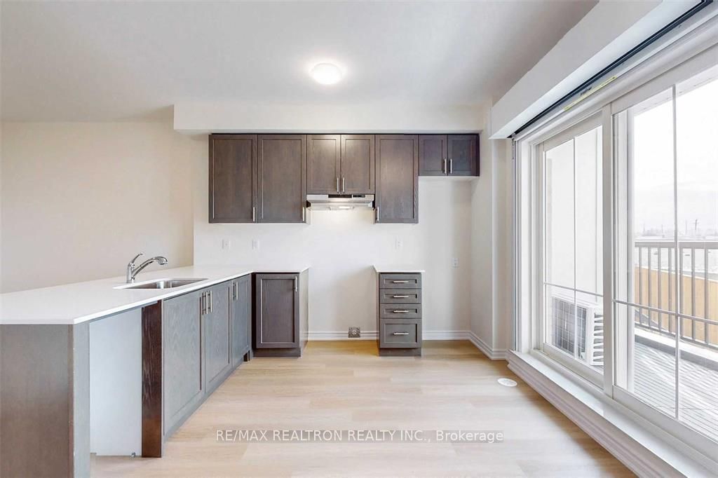 480 Beresford Path 19 Property Photo 12