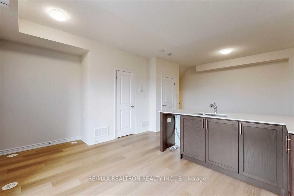 480 Beresford Path 19 Property Photo 13