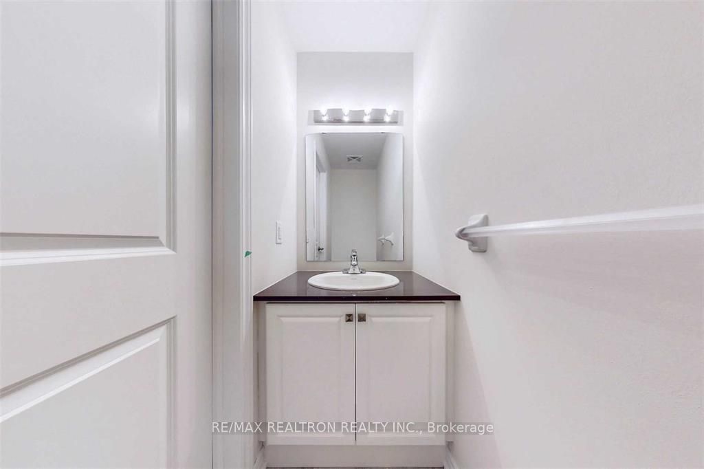 480 Beresford Path 19 Property Photo 17