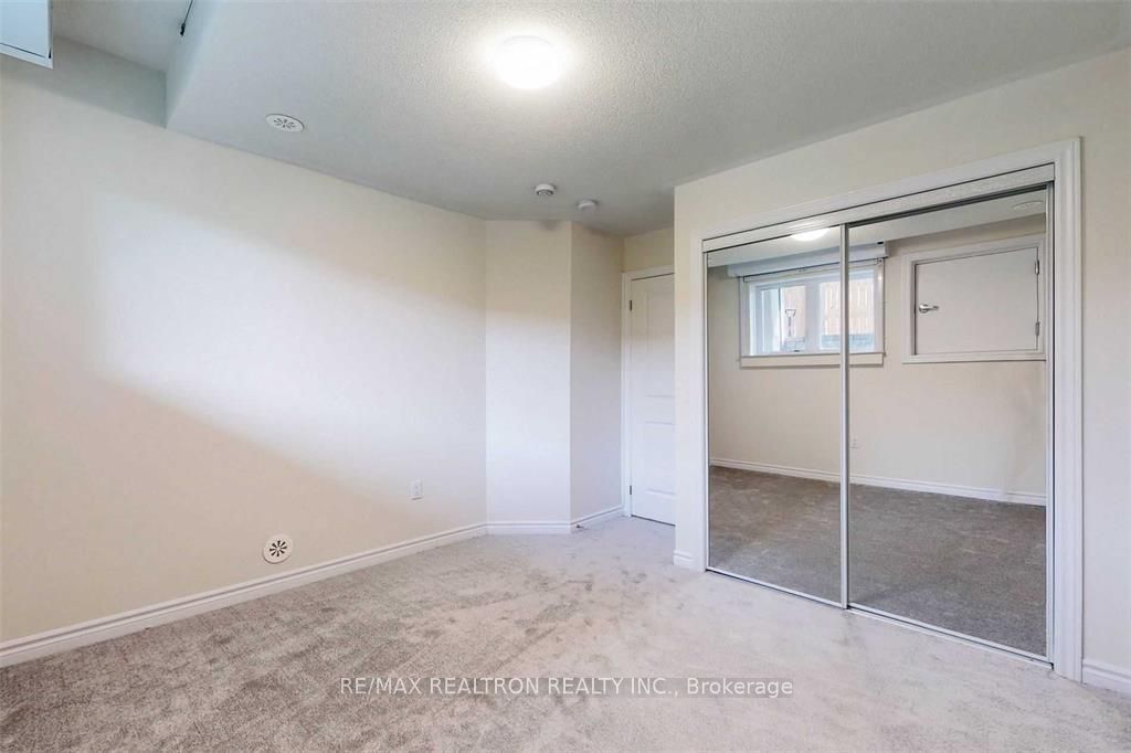 480 Beresford Path 19 Property Photo 23