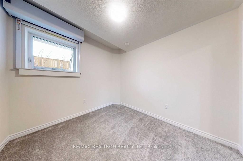 480 Beresford Path 19 Property Photo 24