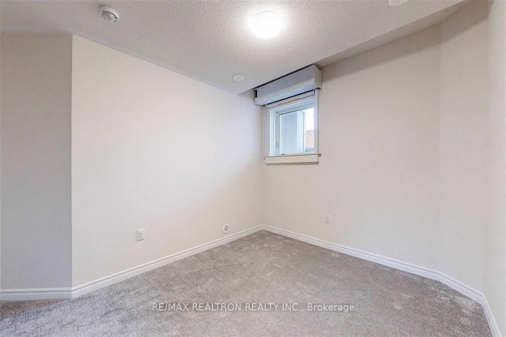480 Beresford Path 19 Property Photo 26