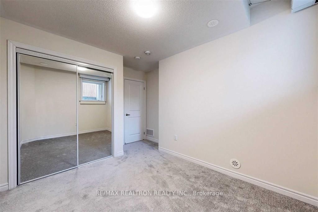 480 Beresford Path 19 Property Photo 28