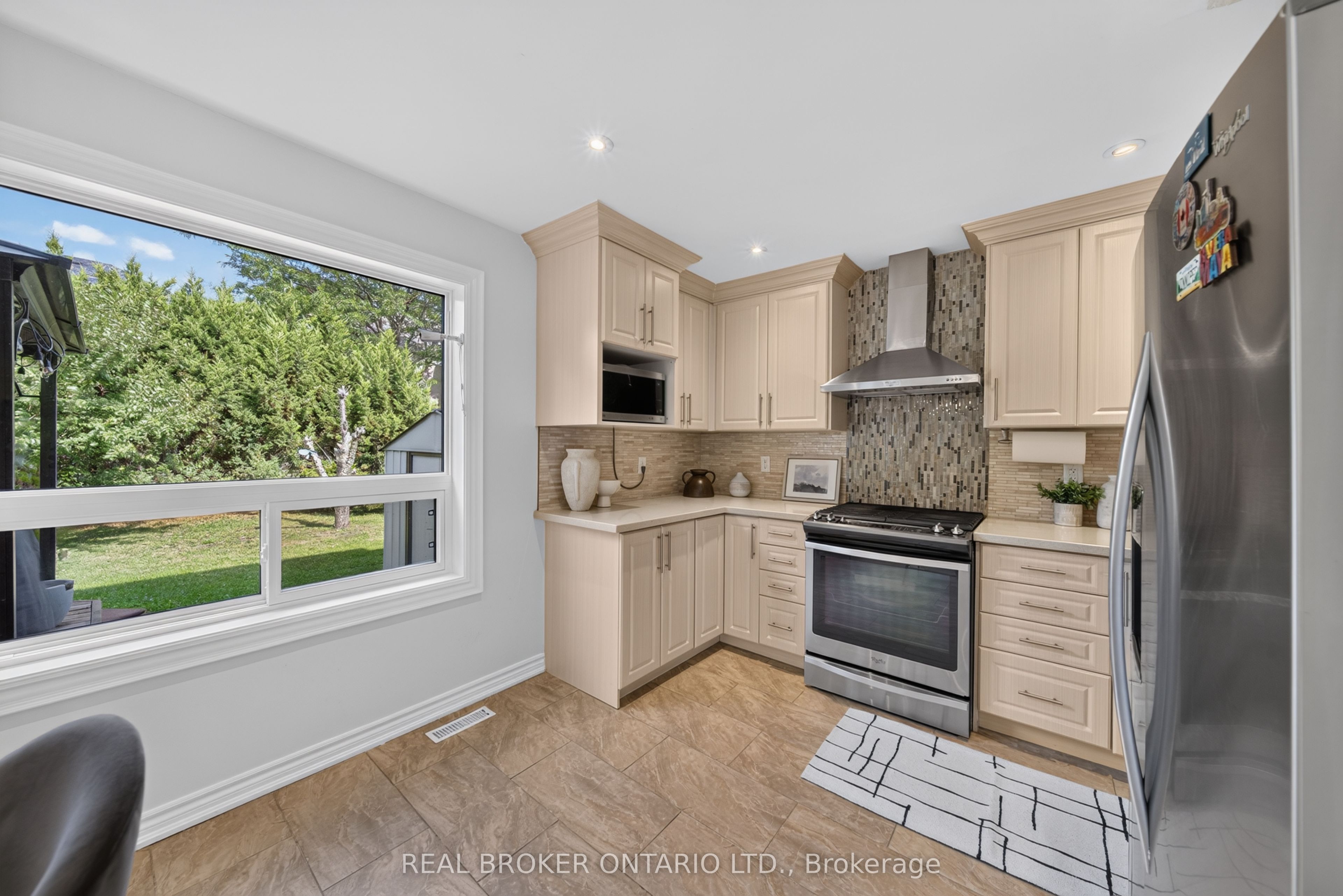 63 Eric Clarke Drive Property Photo 7