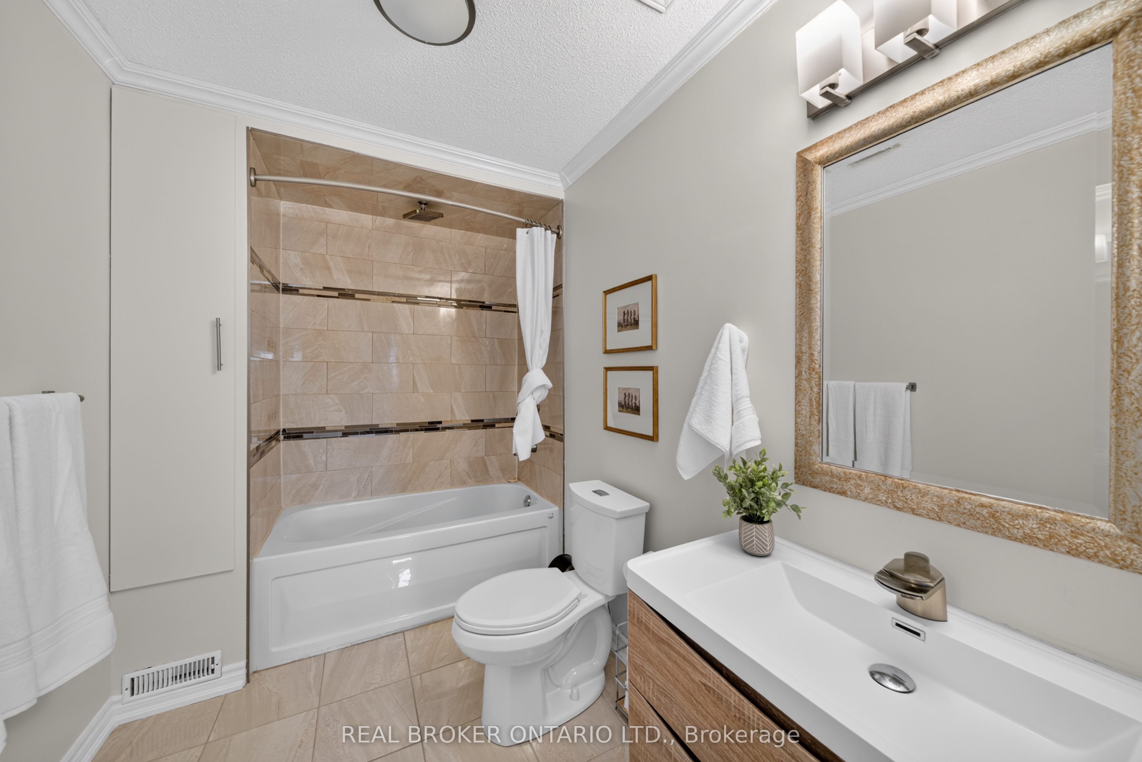 63 Eric Clarke Drive Property Photo 16