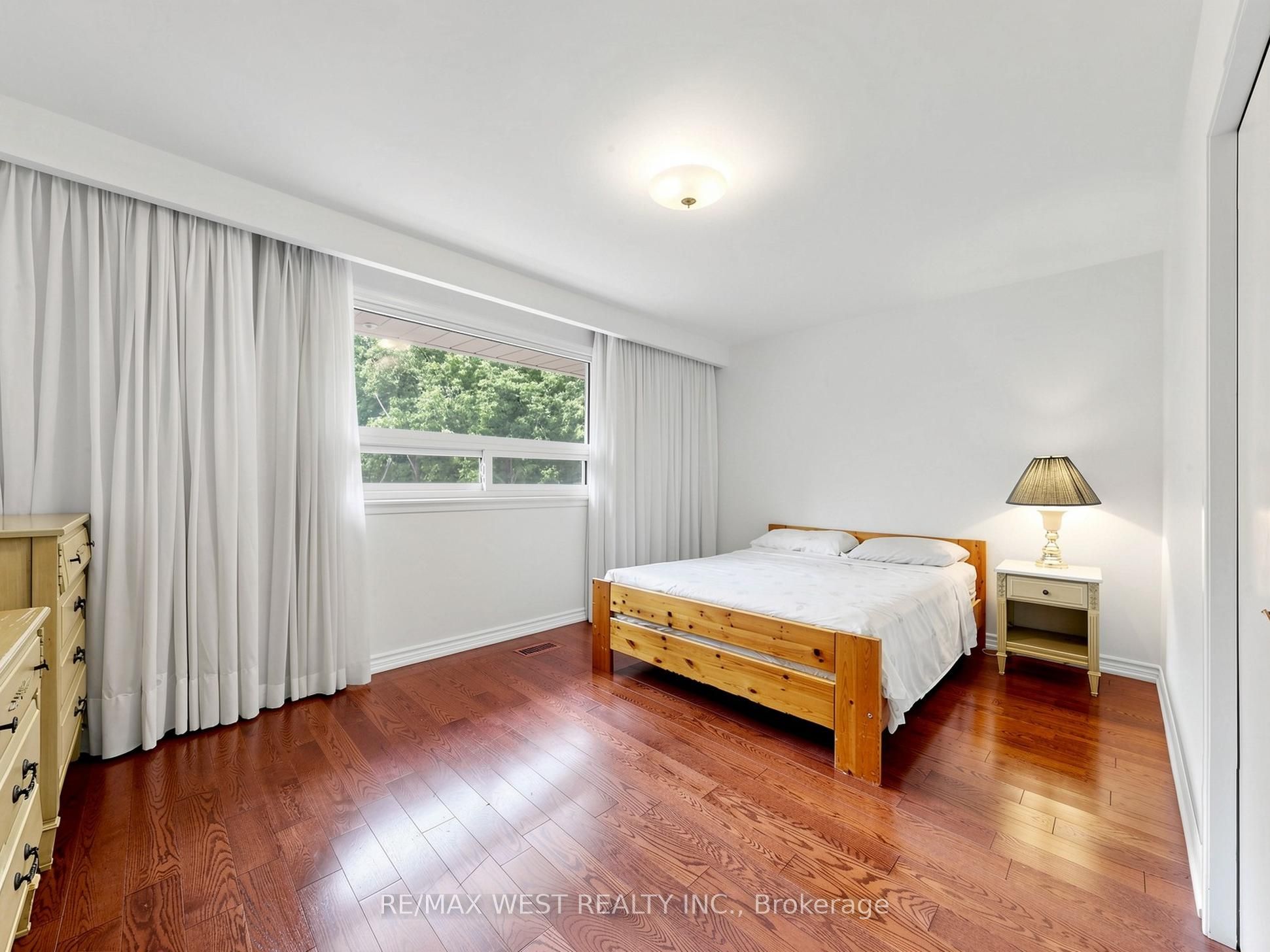 41 Burnview Crescent Property Photo 11