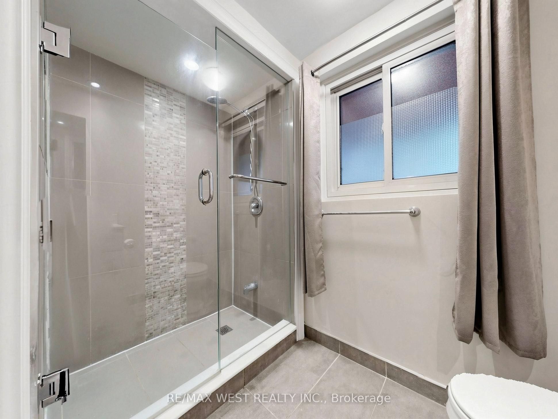 41 Burnview Crescent Property Photo 24