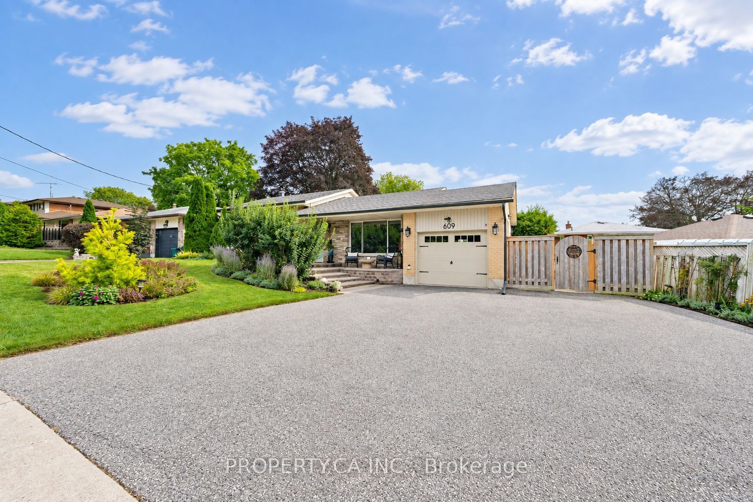 609 Annapolis Avenue Property Photo 1