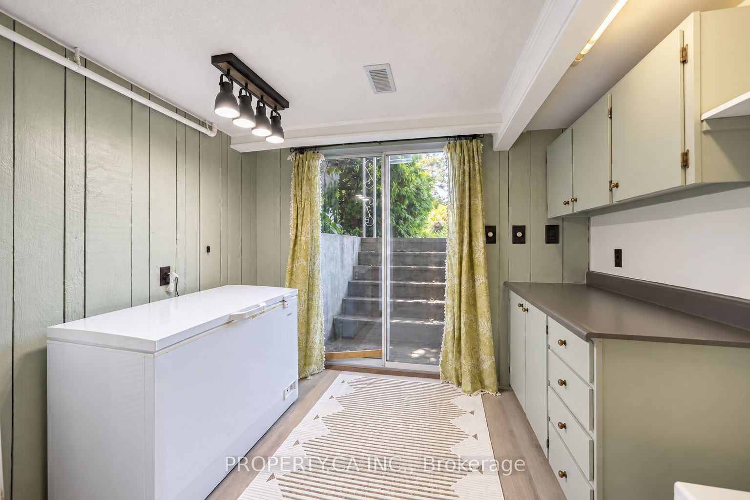 609 Annapolis Avenue Property Photo 21