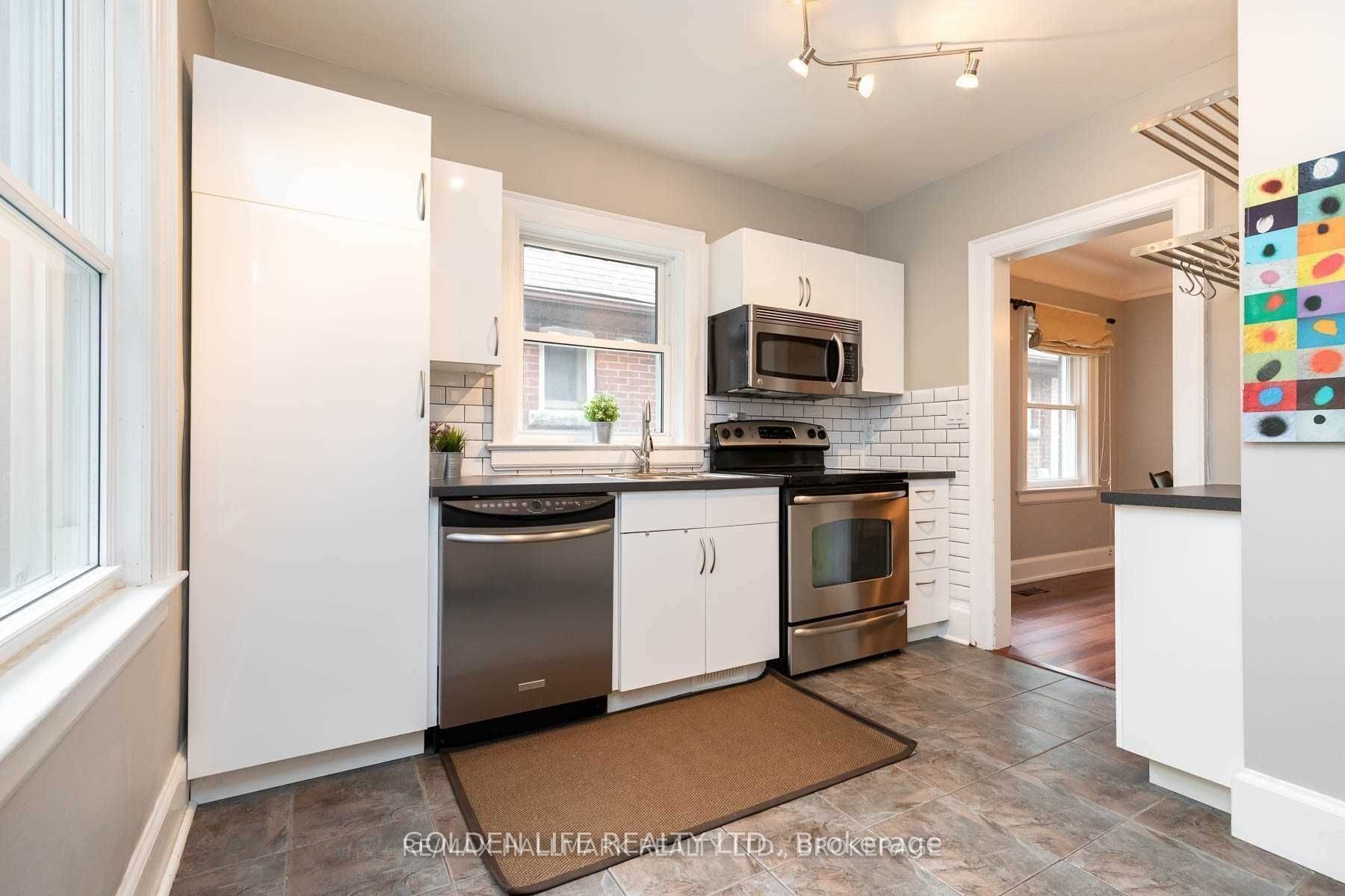 27 Rivercourt Boulevard Main Fl(2br) Property Photo 7