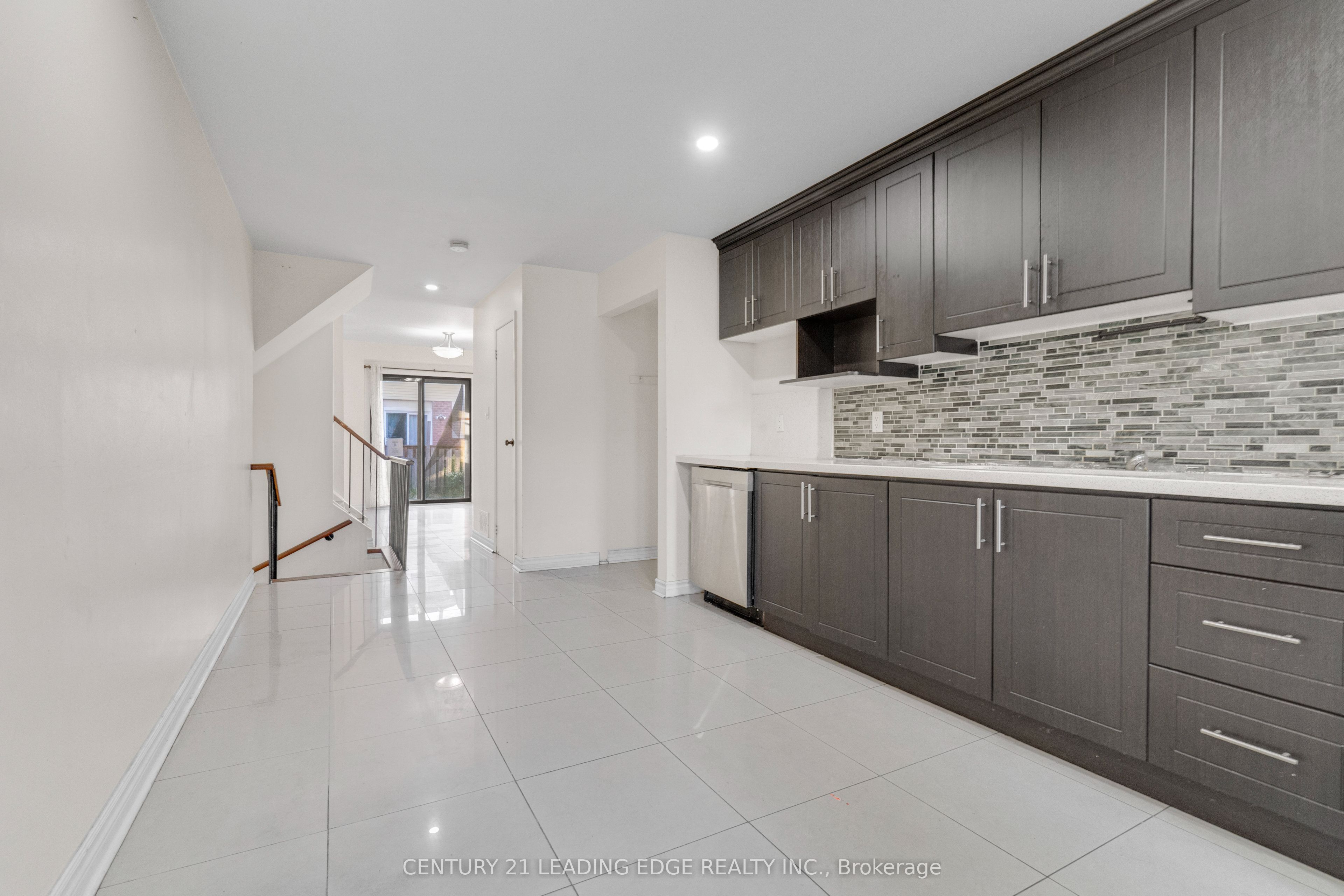 5 Kimbercroft Court Property Photo 4