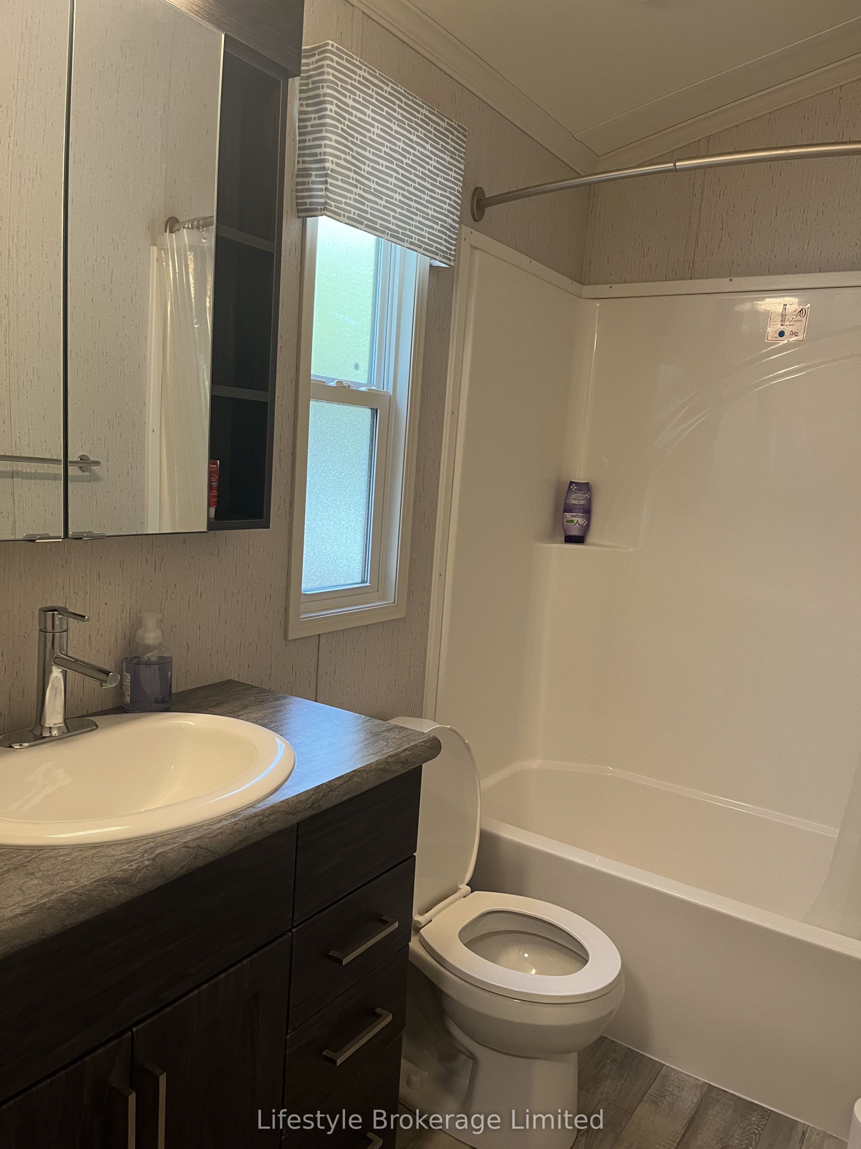 634 Blueberry Lane Property Photo 8