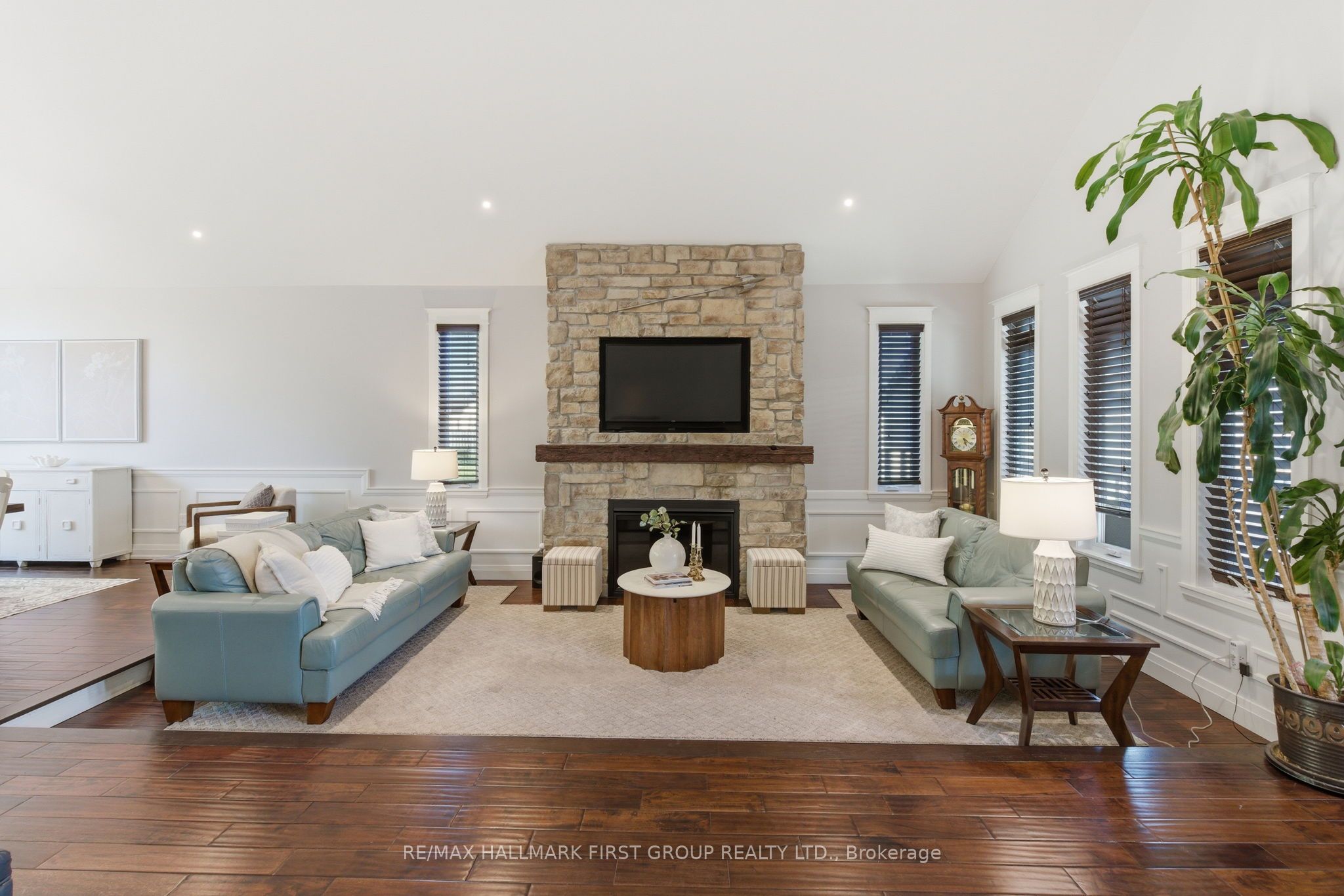 53 Brown Street Property Photo 6