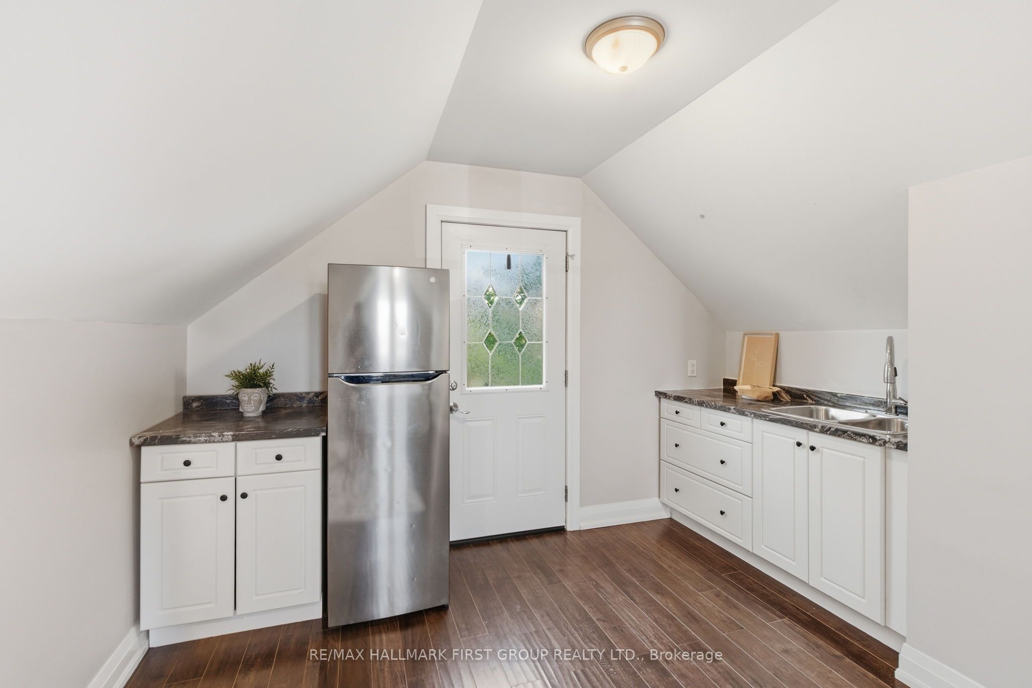 53 Brown Street Property Photo 43